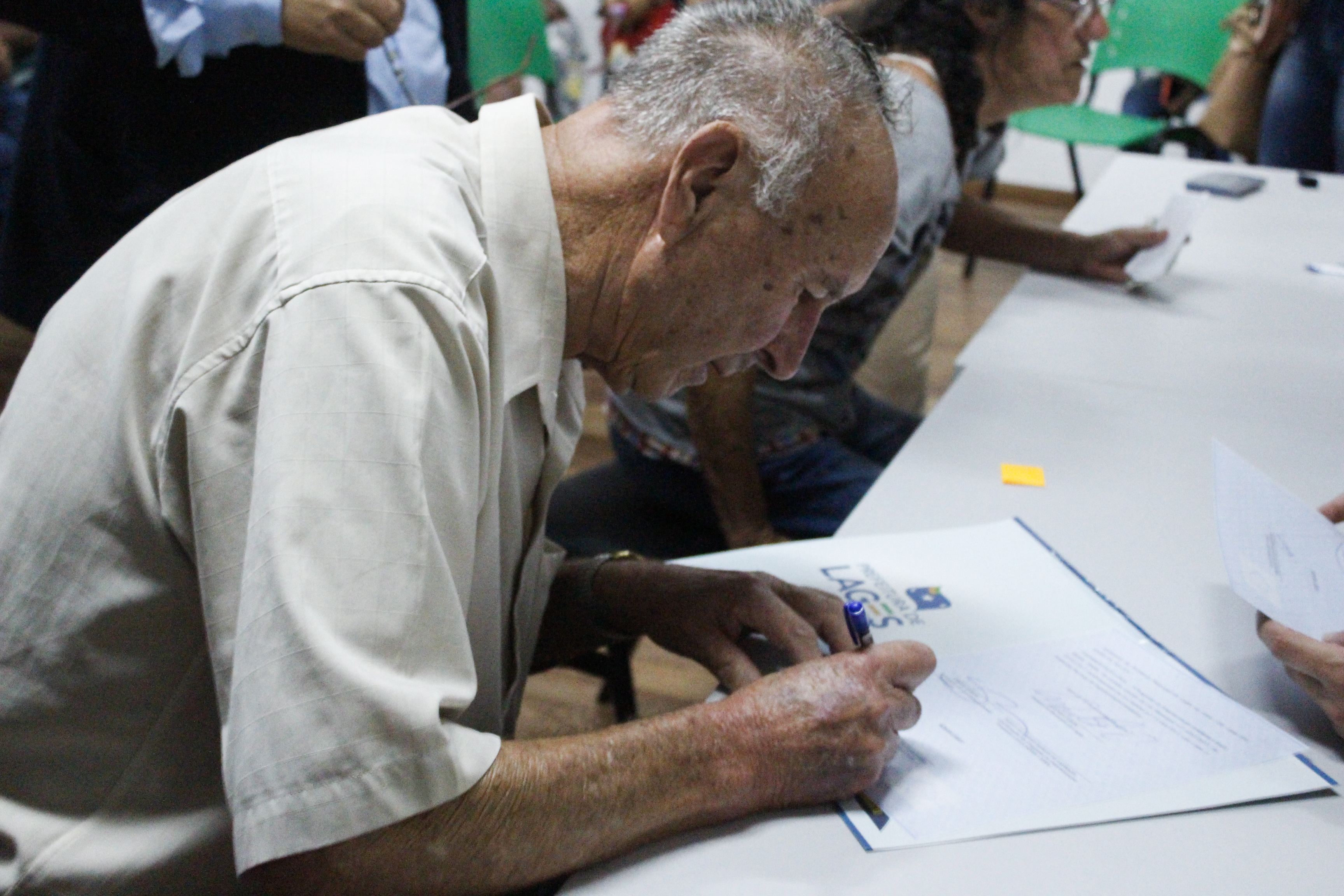 Prefeitura de Lages Programa Lages Minha Terra Melhor, da Prefeitura, atinge a marca de 661 escrituras com o loteamento Major Távora 