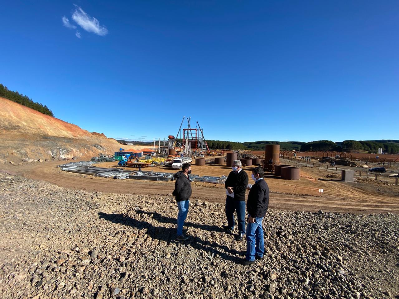 Prefeitura de Lages Terceirizadas no canteiro de obras da Berneck usufruem dos serviços da Secretaria do Desenvolvimento Econômico e se surpreendem com as facilidades da Prefeitura em ajudar nas contratações 