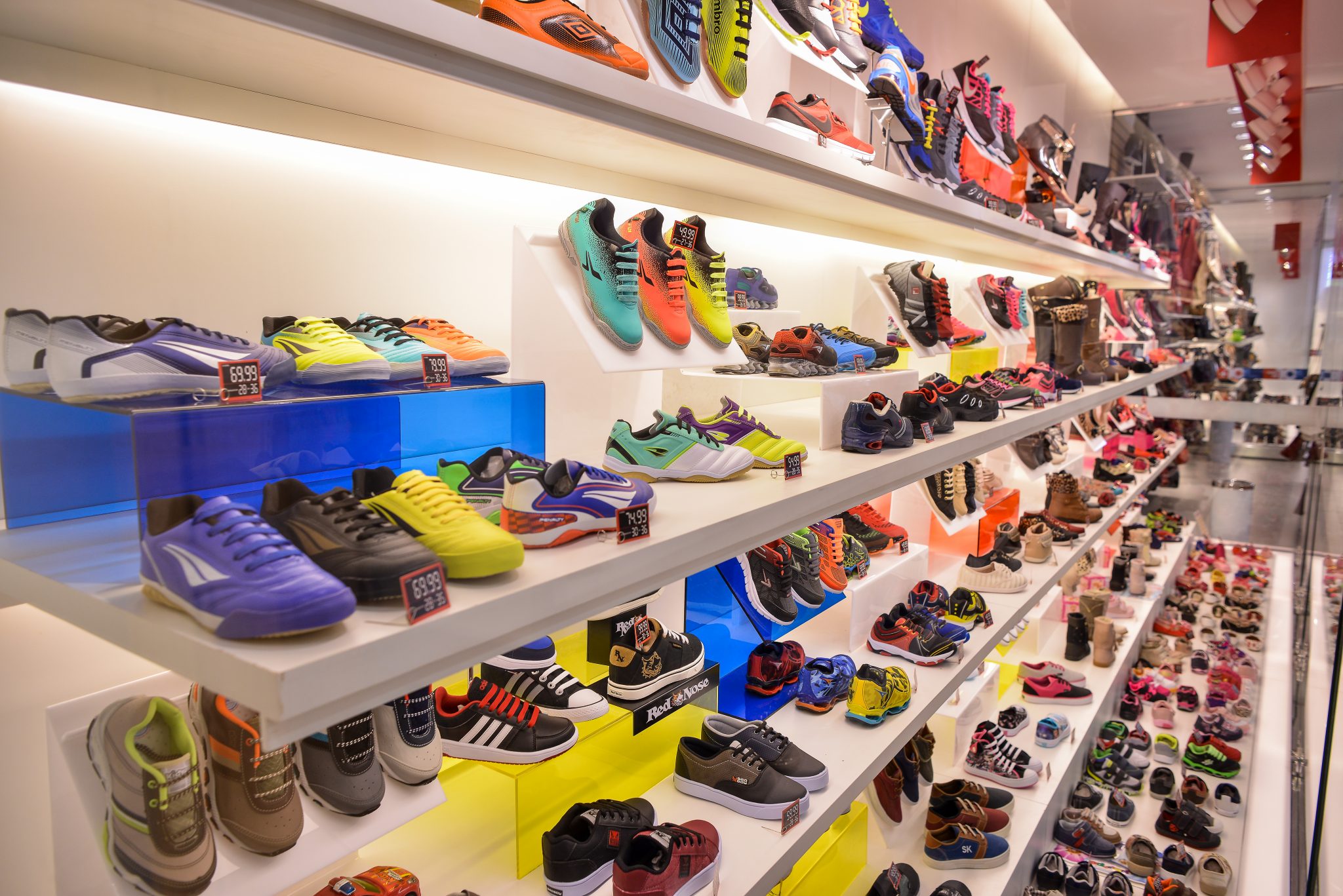 Prefeitura de Lages Coronavírus: novas regras do Governo do Estado liberam a prova de calçados e acessórios em lojas