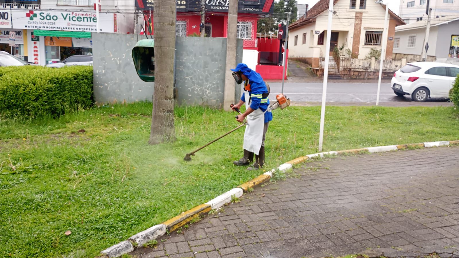 Prefeitura de Lages Manutenção urbana mobiliza equipes em diversas regiões de Lages nesta quinta-feira 