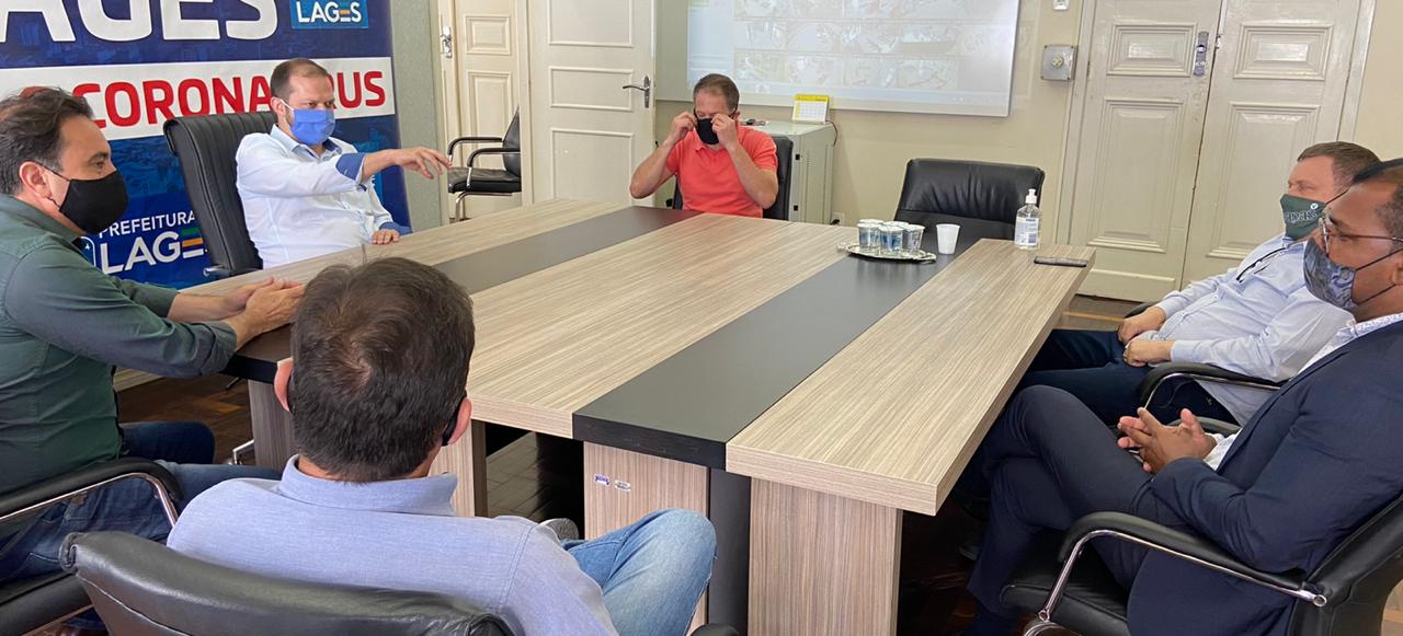 Prefeitura de Lages Prefeito em exercício Juliano Polese recebe diretoria da CDL