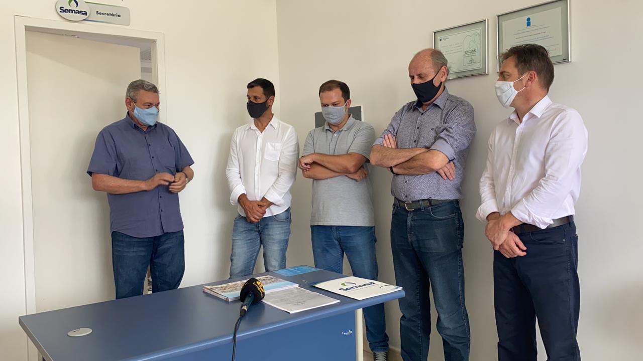 Prefeitura de Lages Ordem de serviço entregue: Capacidade de abastecimento subirá mais de 34% com obra da nova Estação de Tratamento de Água   