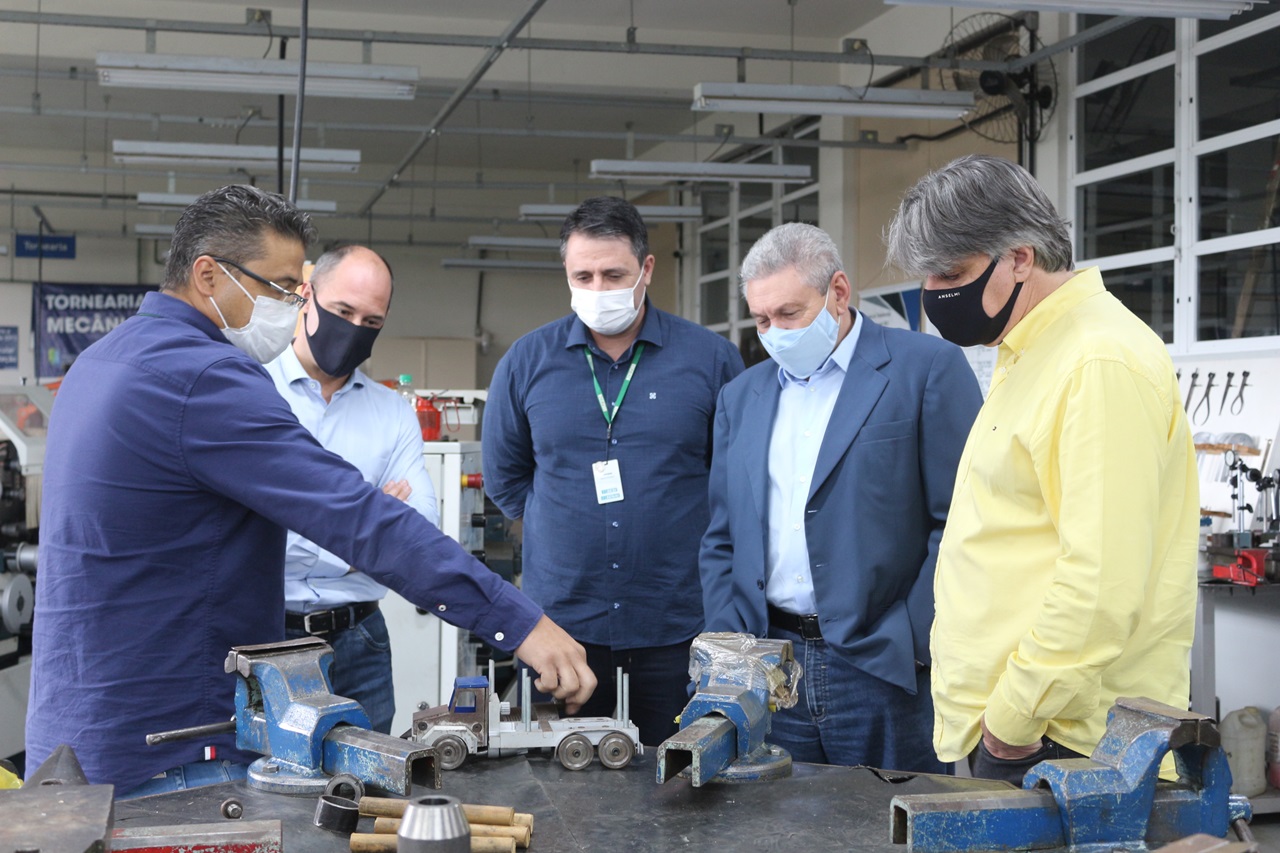 Prefeitura de Lages Prefeitura busca parceria para fomentar a qualificação de mão de obra profissional