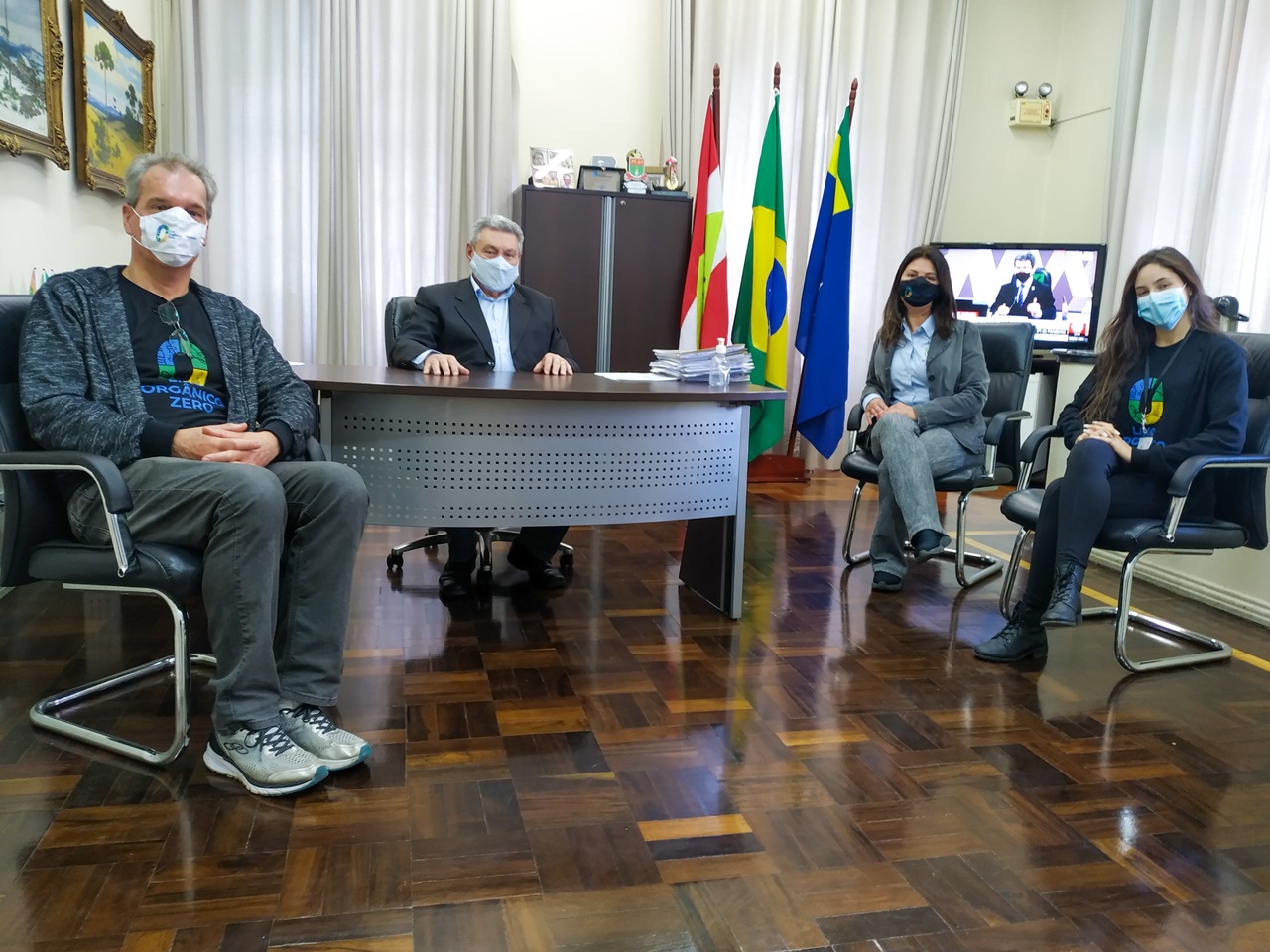 Prefeitura de Lages Prefeito Ceron recebe devolutiva do Projeto Lixo Orgânico Zero