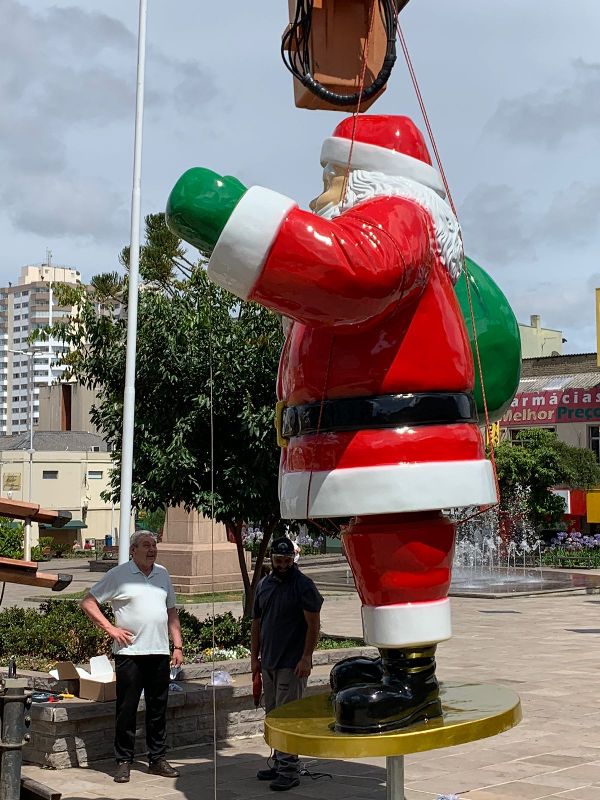 Prefeitura de Lages Blog da Prefa:  Prefeito conferindo a decoração natalina