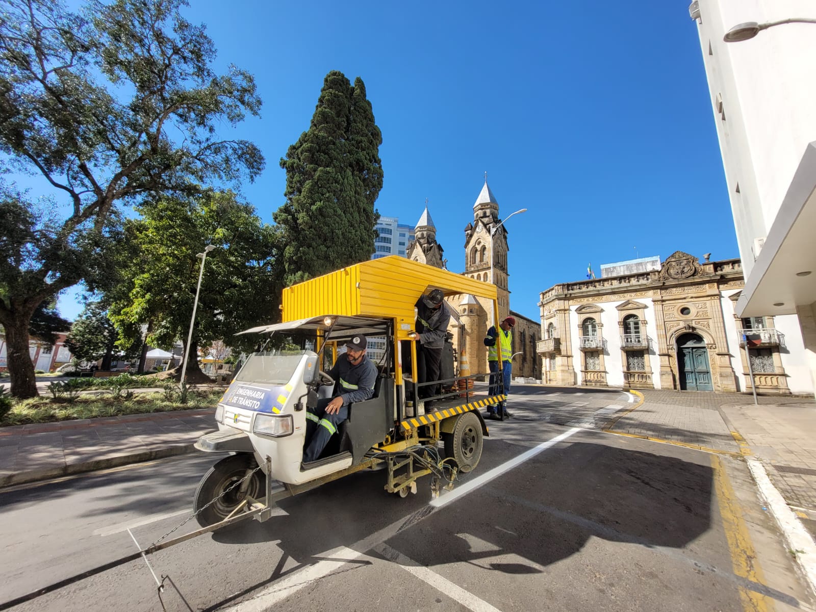 Prefeitura de Lages Sinalização de Trânsito é sinônimo de segurança a pedestres e motoristas