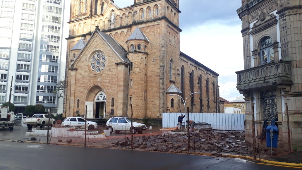 Prefeitura de Lages Avançam as obras de revitalização do Largo da Catedral de Lages