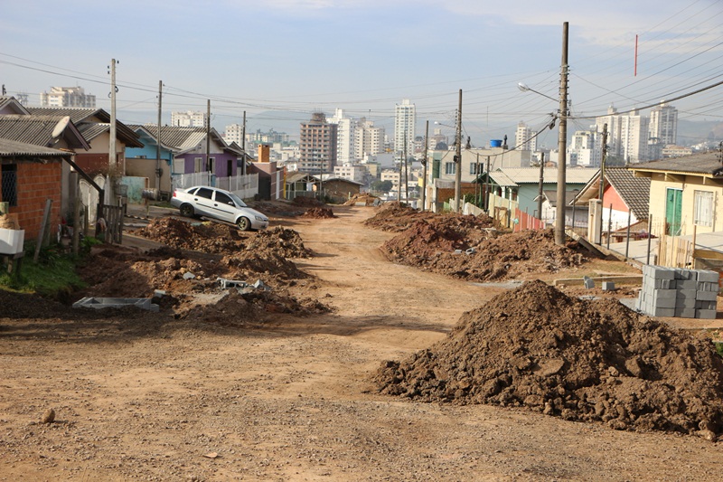 Prefeitura de Lages Prefeitura de Lages executa asfaltamento em duas ruas do bairro São Pedro