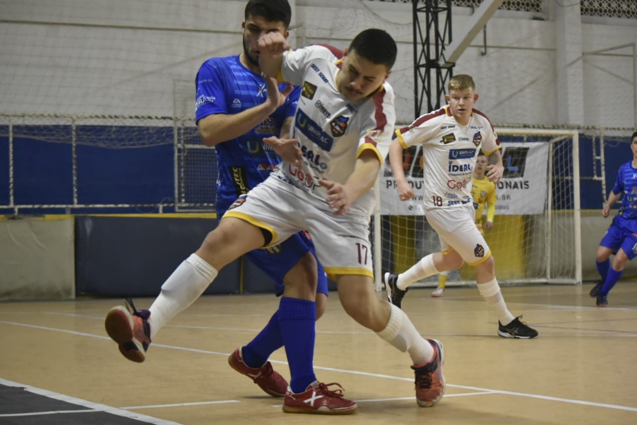 Prefeitura de Lages Lages Futsal vence Jânio Barbosa de virada pelo Campeonato Catarinense - 1ª Divisão