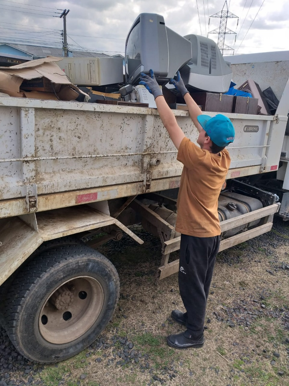 Prefeitura de Lages Próxima edição do Mutirão de Lixo Eletrônico está programada para 17 de setembro  