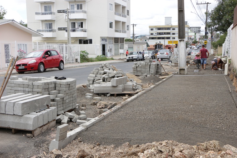 Prefeitura de Lages Obras de reurbanização são intensificadas na rua Campos Sales