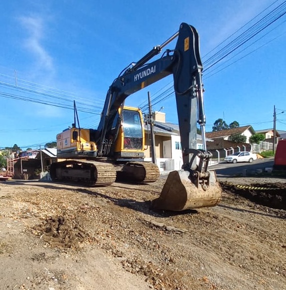 Prefeitura de Lages Rompimento de rede de água prejudica abastecimento na região do bairro Penha
