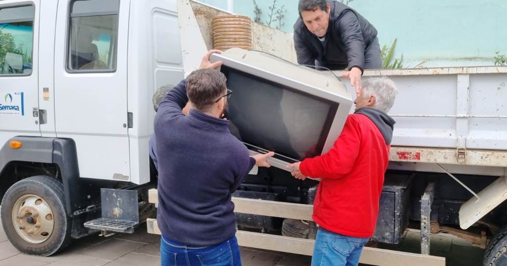 Prefeitura de Lages SEMASA: Coleta de descartáveis eletroeletrônicos rendeu quase 500 kg