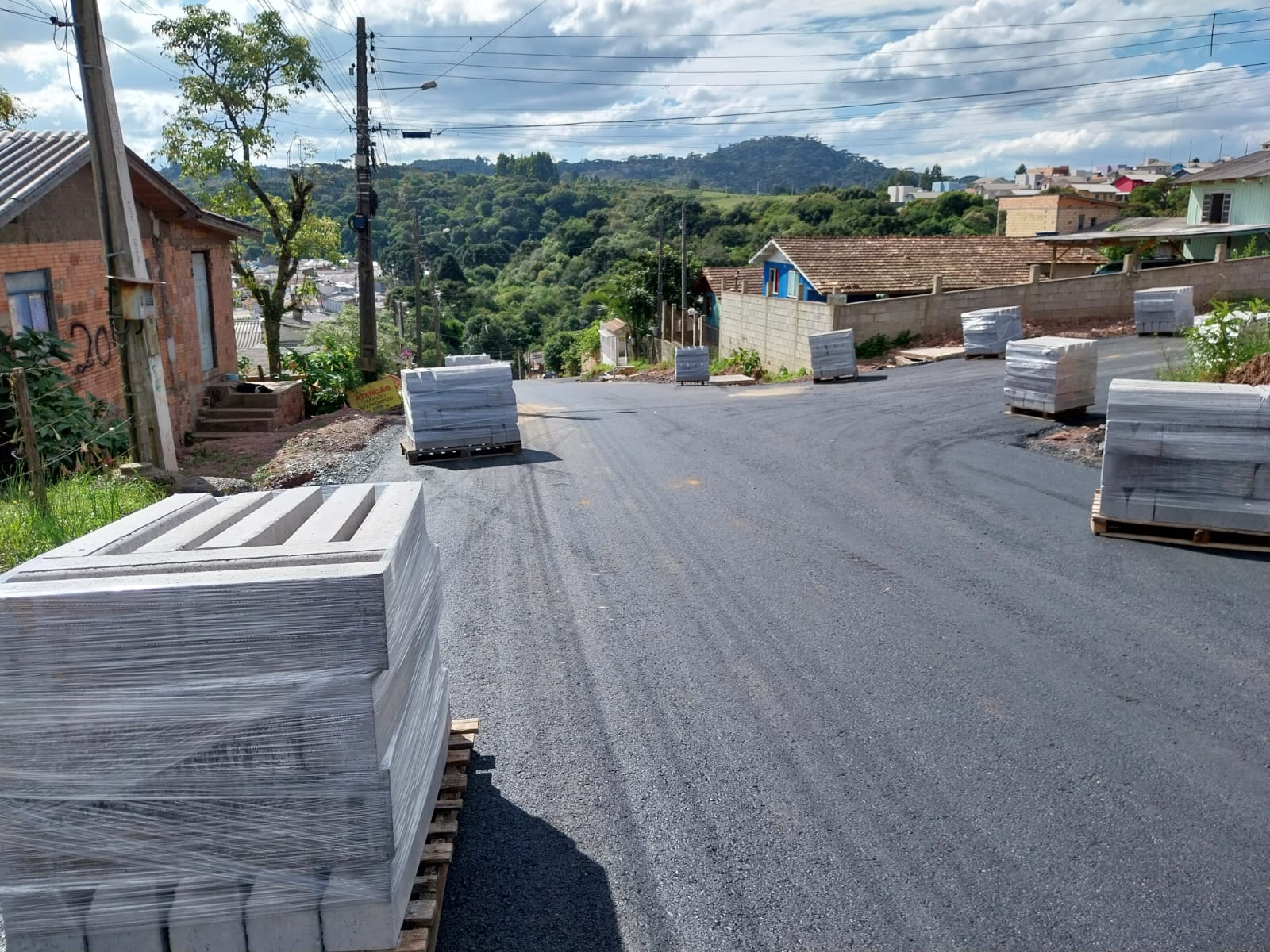 Prefeitura de Lages Prefeitura asfalta rua Lucimar Ribeiro de Moraes