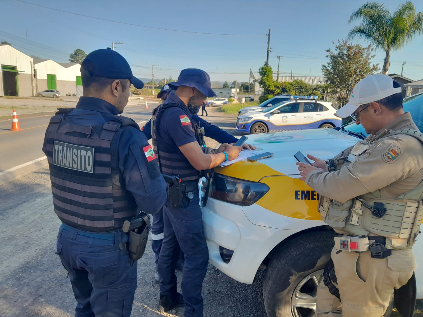 Prefeitura de Lages Agentes da Diretran recebem capacitação para fiscalização de veículos pesados em parceria com a Polícia Militar Rodoviária