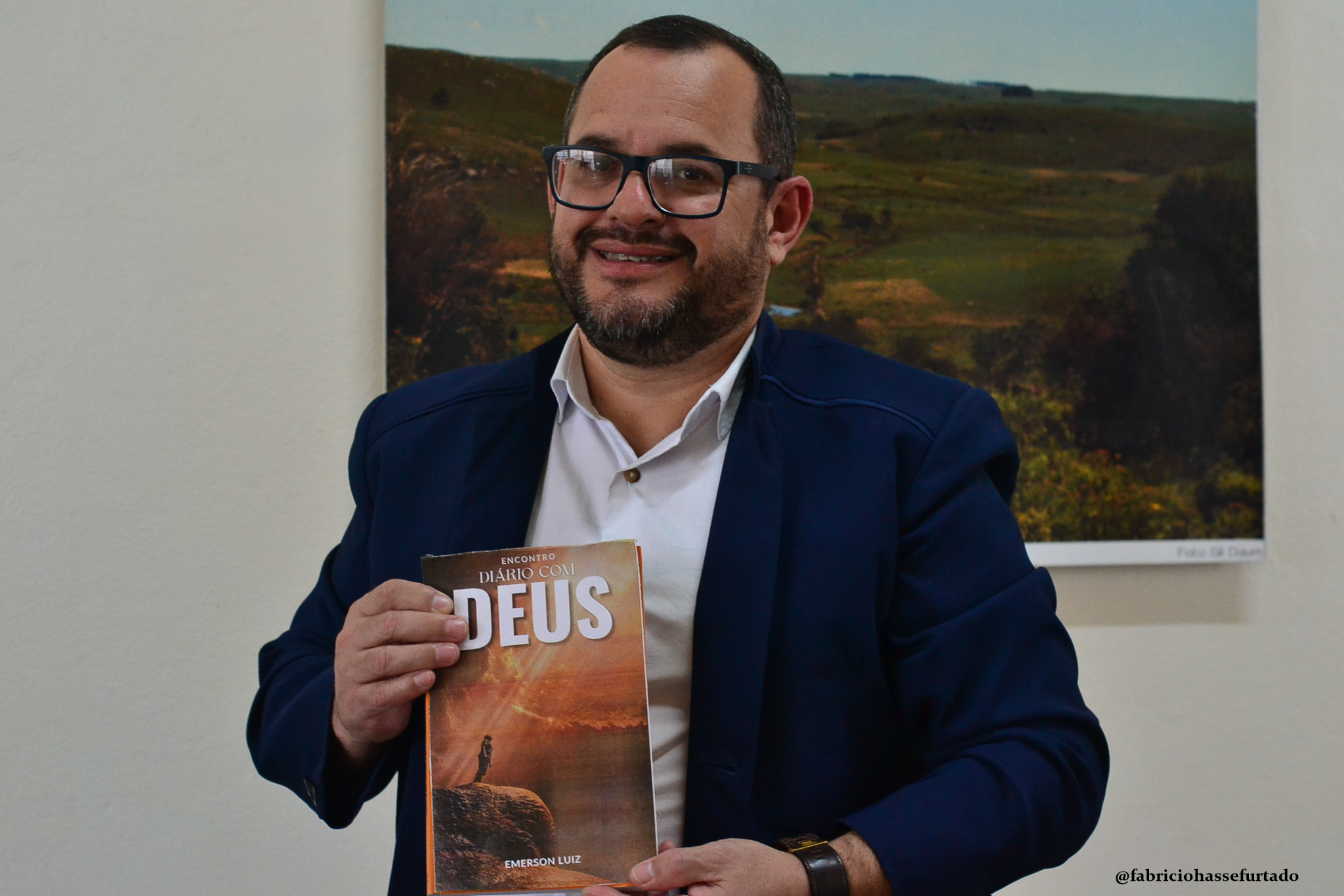 Prefeitura de Lages Emerson Silva lança seu primeiro livro