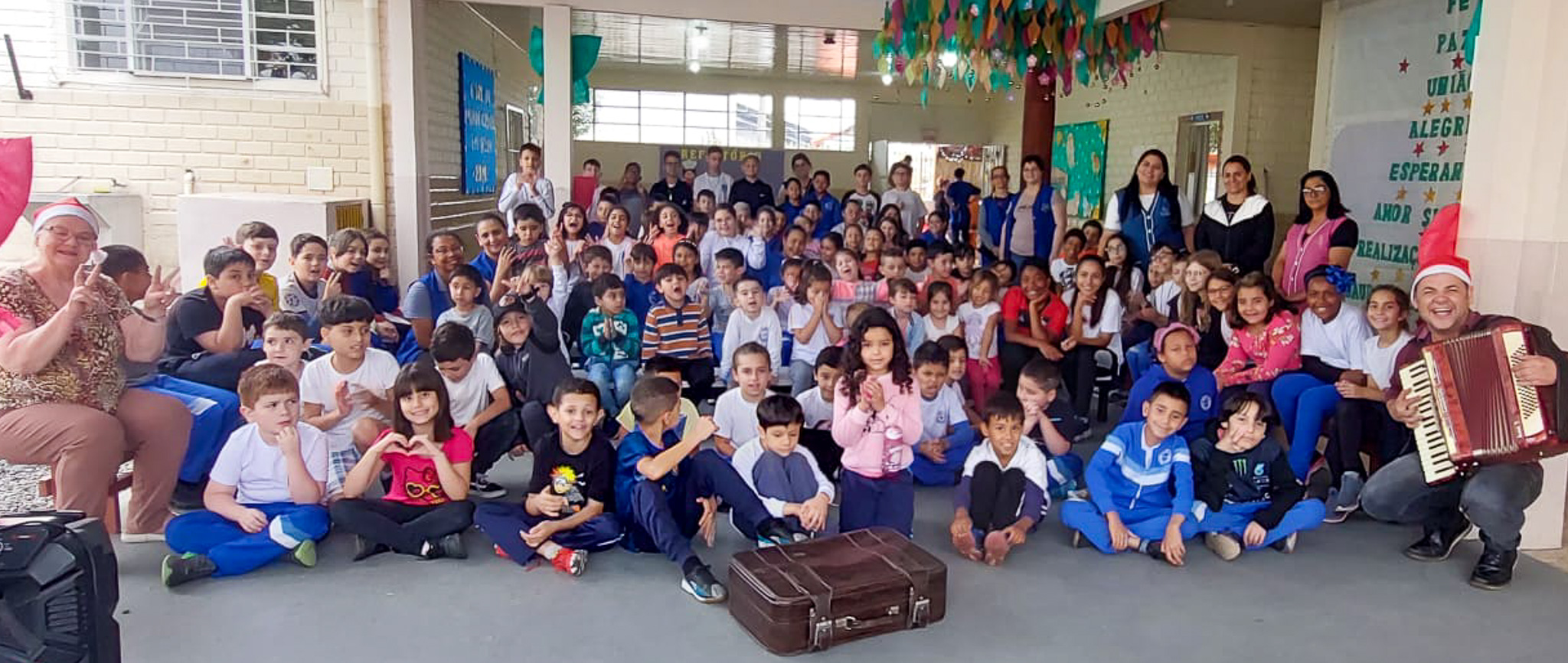 Prefeitura de Lages Ação do Museu Histórico Thiago de Castro leva histórias de Lages para escolas