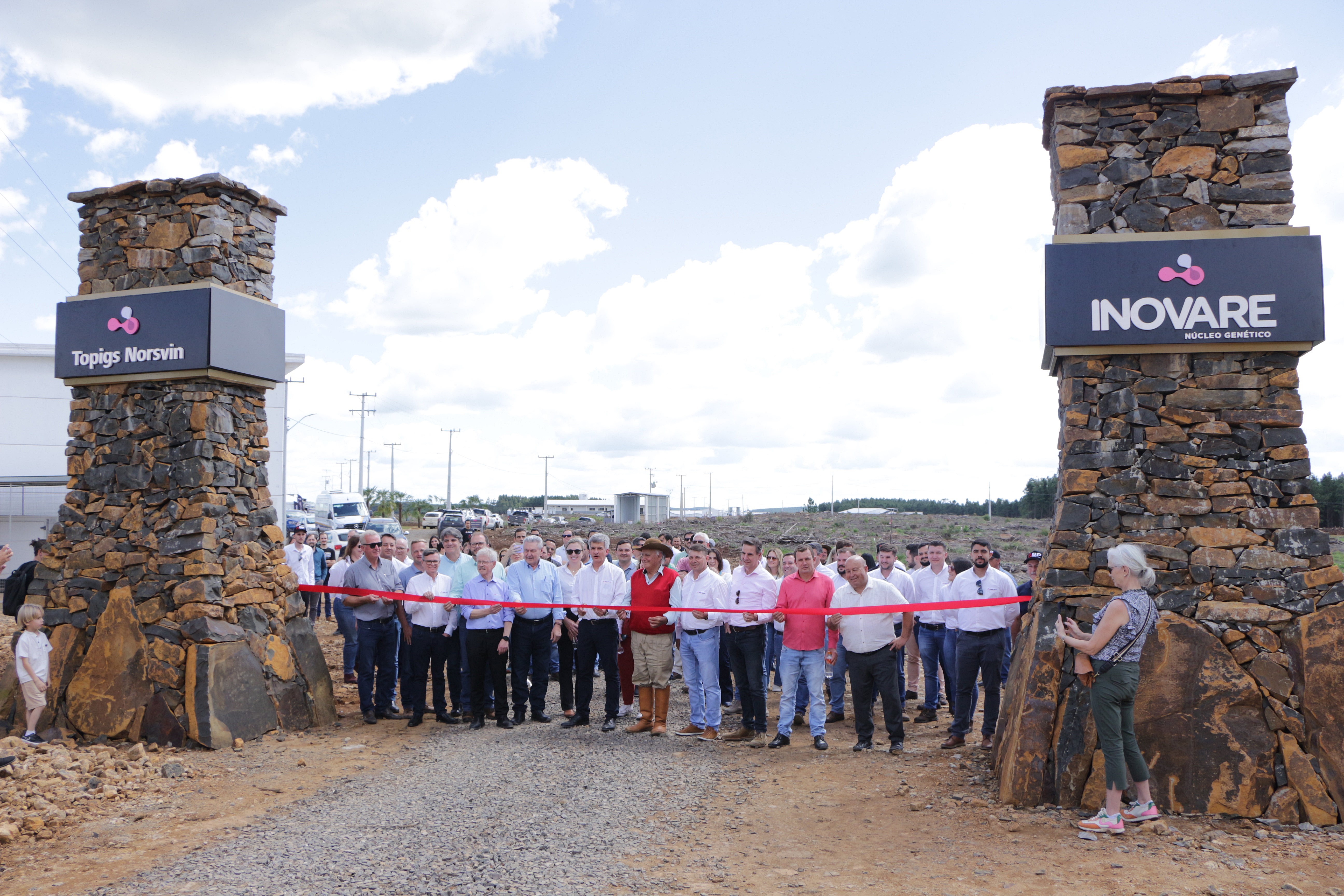 Prefeitura de Lages Inaugurada na Coxilha Rica empresa de exportação de genética suína