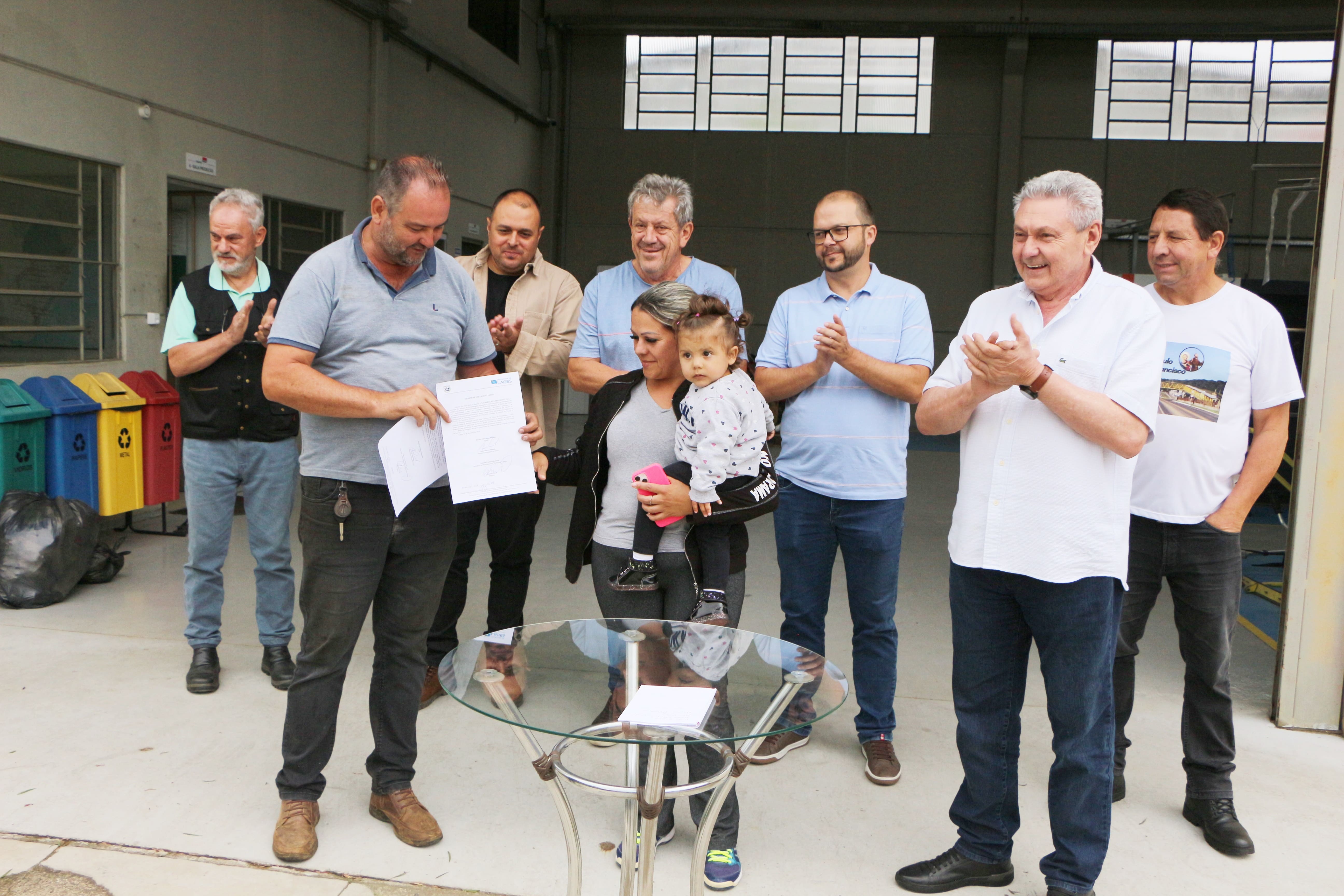 Prefeitura de Lages Três ruas do bairro São Paulo ganharão pavimentação asfáltica pela primeira vez em sua história 