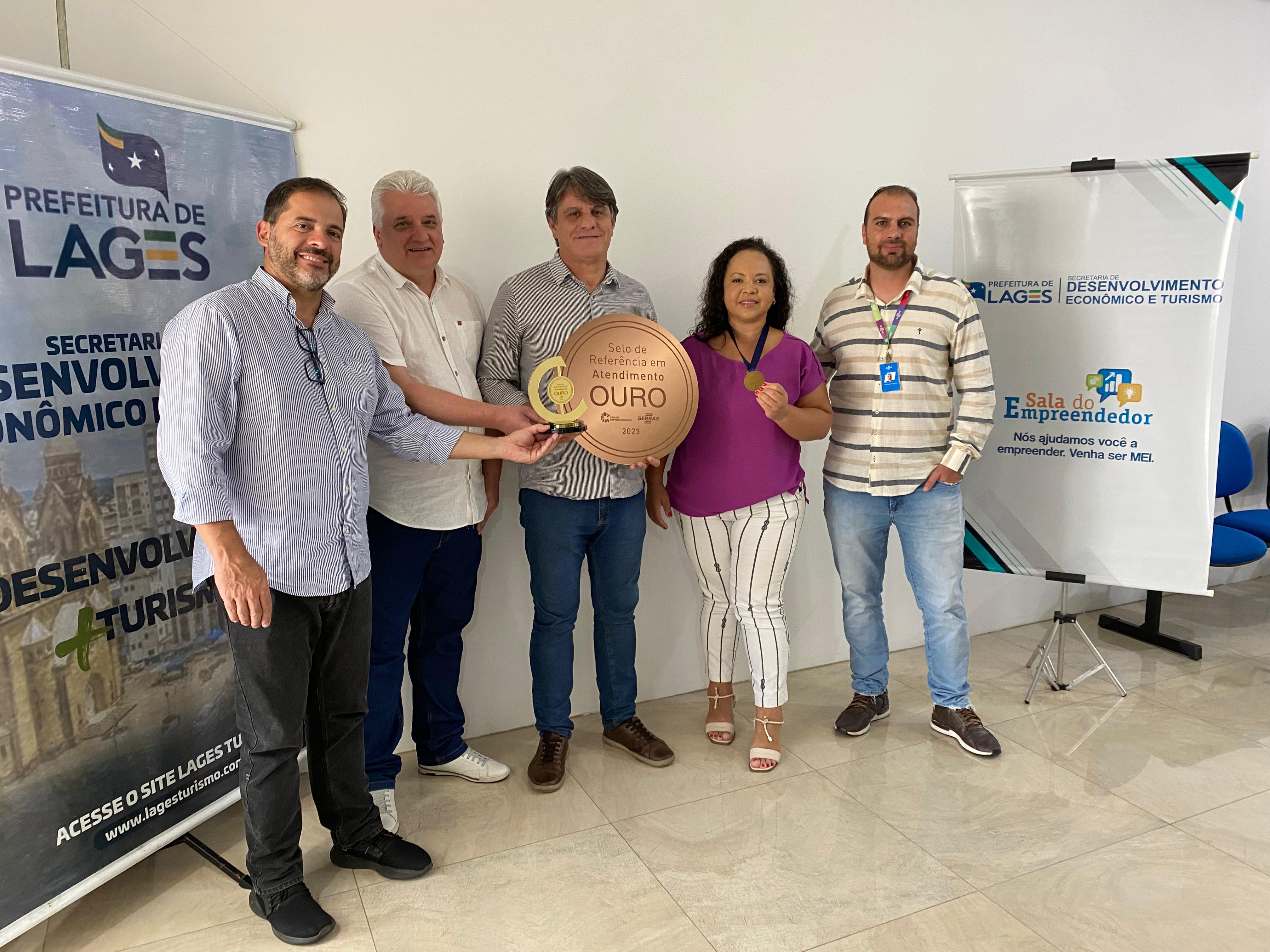 Prefeitura de Lages Sala do Empreendedor de Lages recebe Selo Ouro de Referência em Atendimento do Sebrae