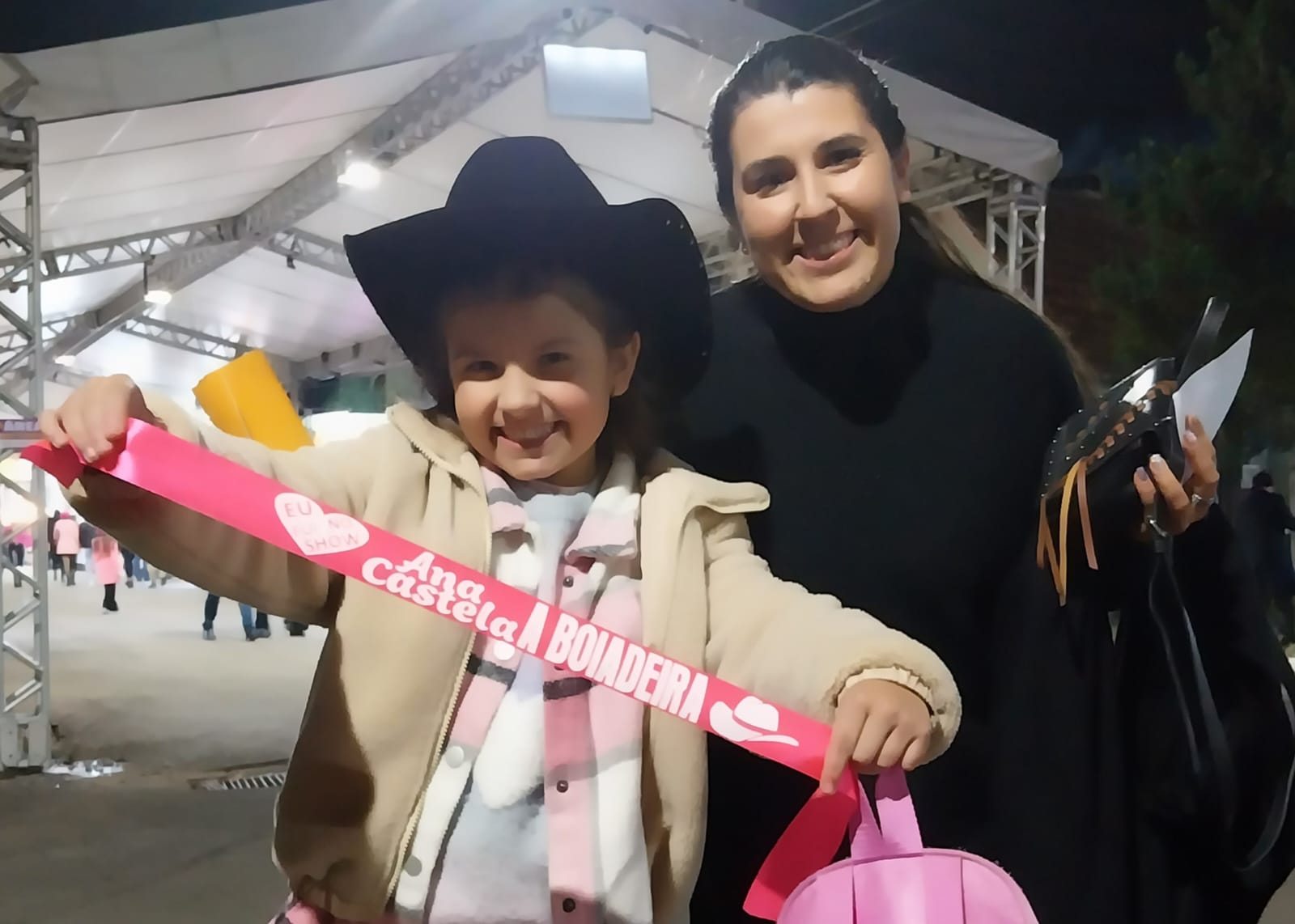 Prefeitura de Lages Milhares de turistas sobem à Serra para os shows nacionais da Festa do Pinhão