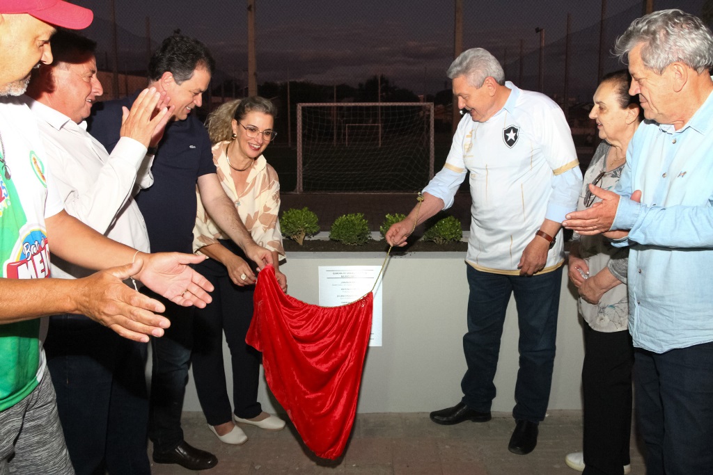 Prefeitura de Lages Praça Botafogo se transforma em moderna área de Lazer na Várzea