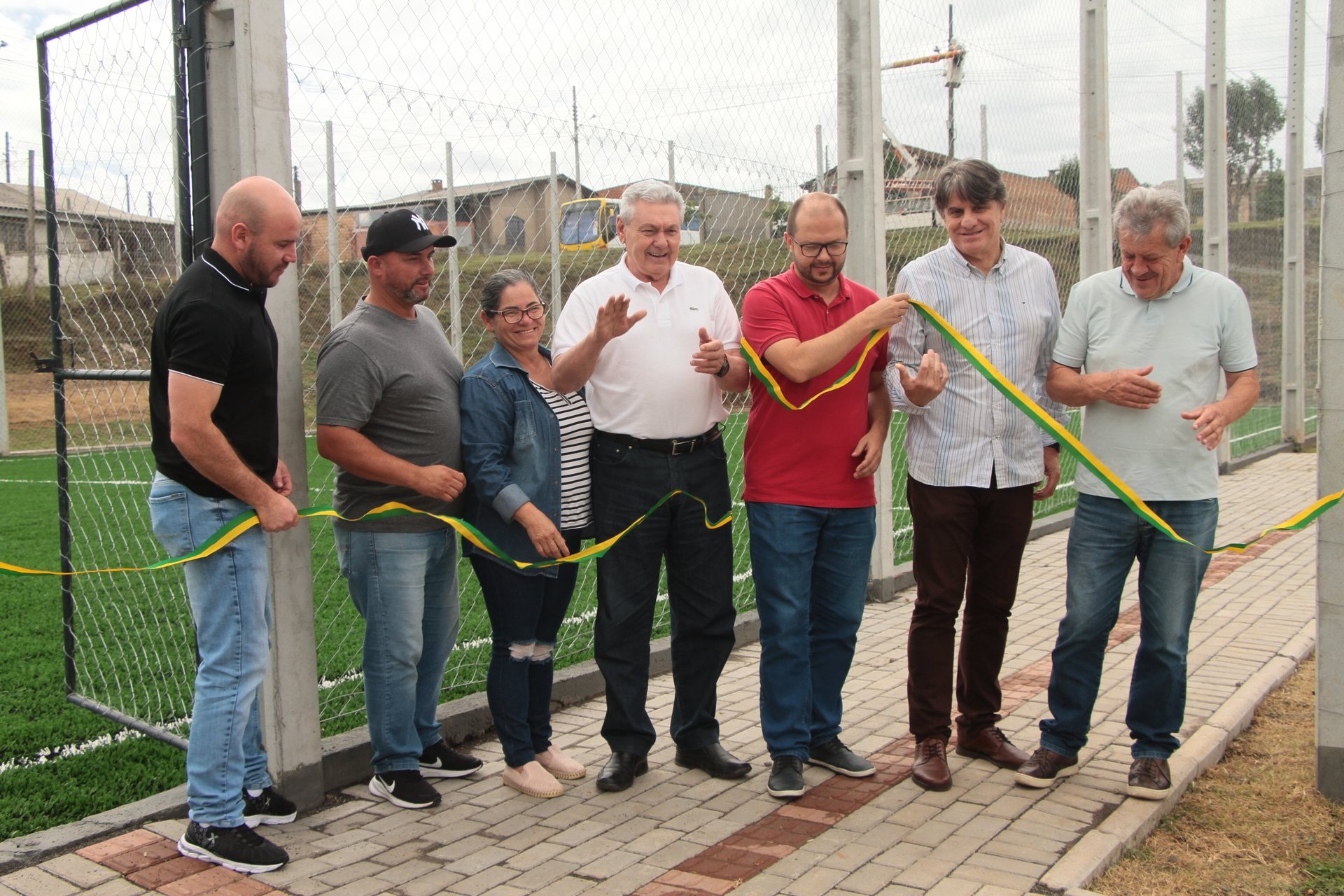 Prefeitura de Lages Moradores do Cristal recebem complexo esportivo