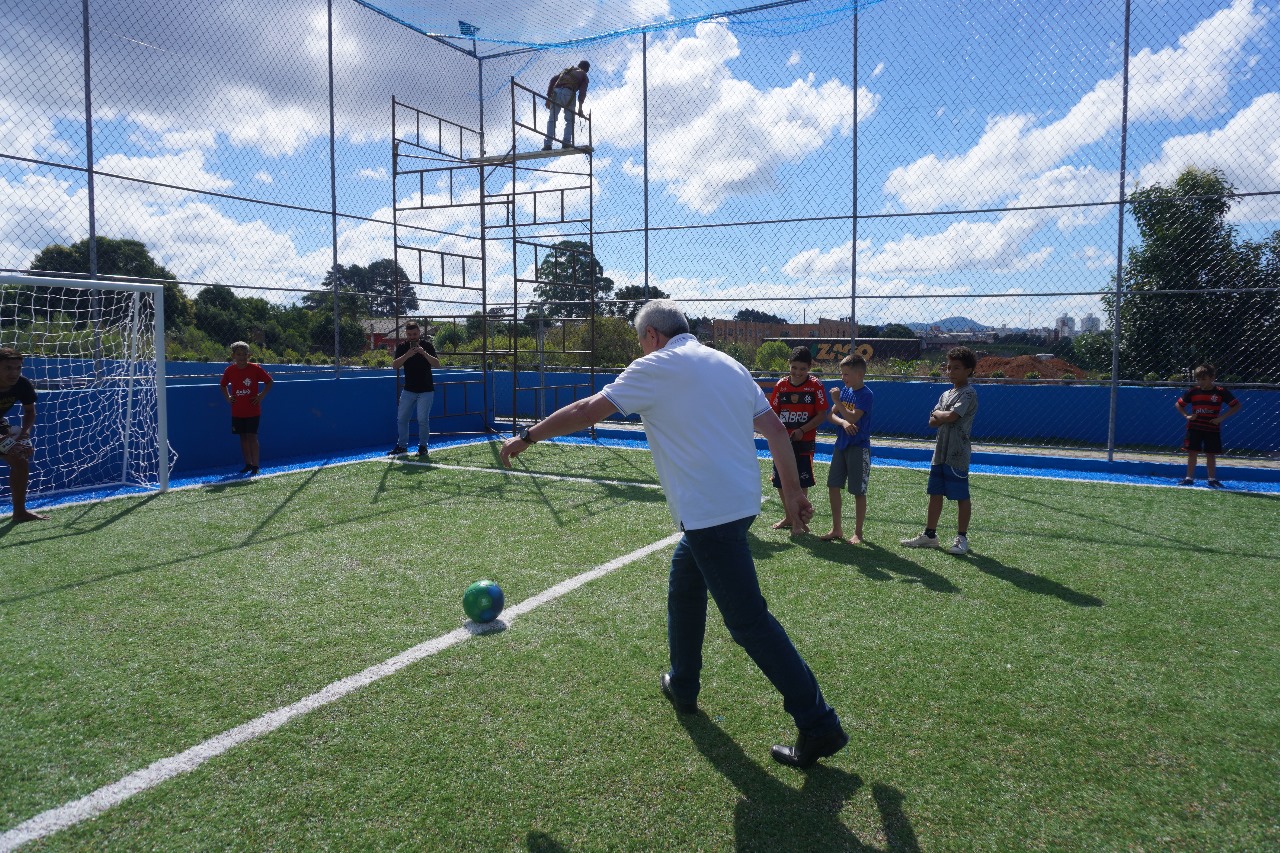 Prefeitura de Lages Prefeitura entrega quadra Poliesportiva à comunidade do Bairro São Miguel/Itapoã