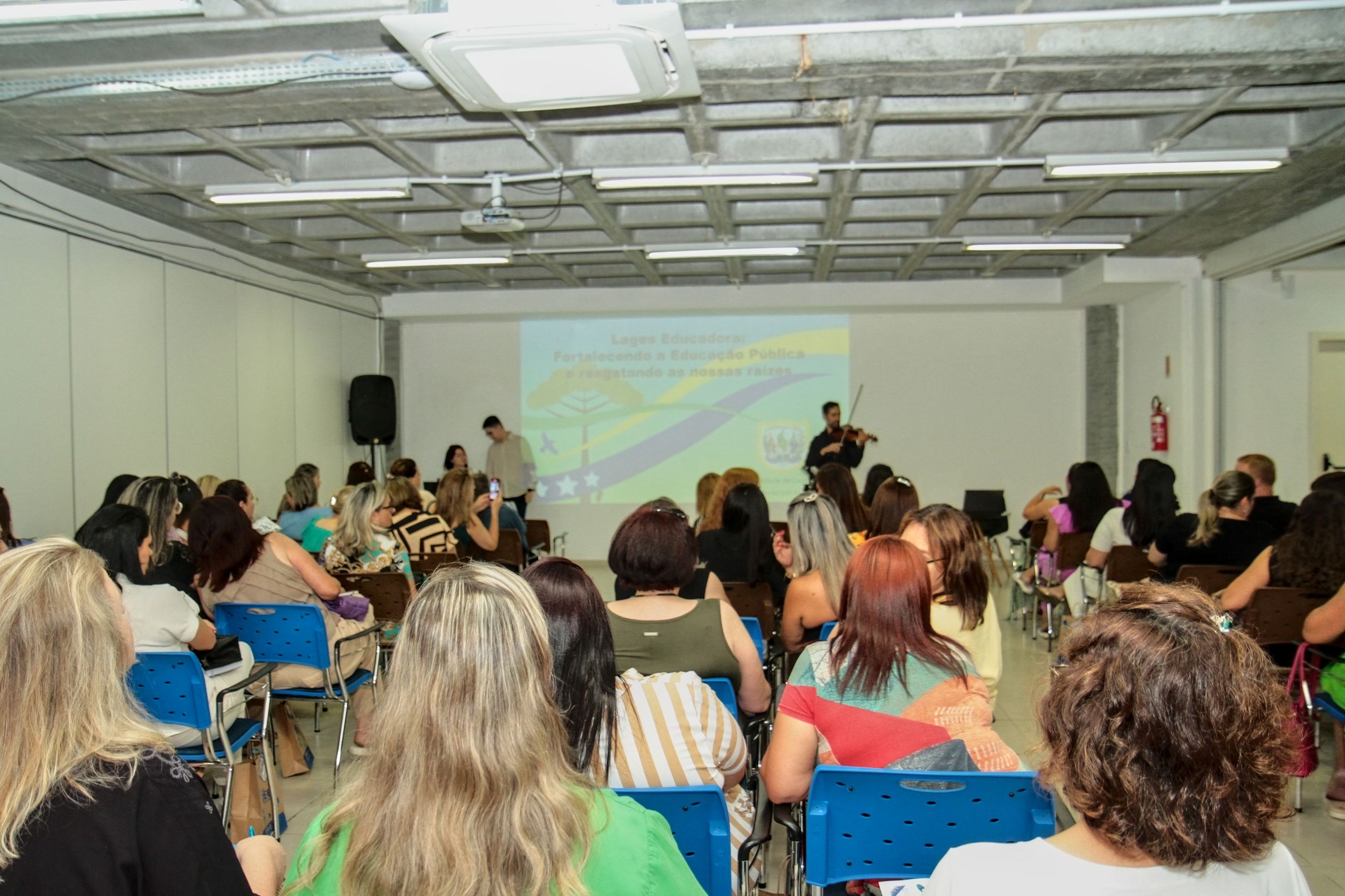 Prefeitura de Lages Secretaria Municipal da Educação realiza primeira reunião com a direção das unidades de ensino