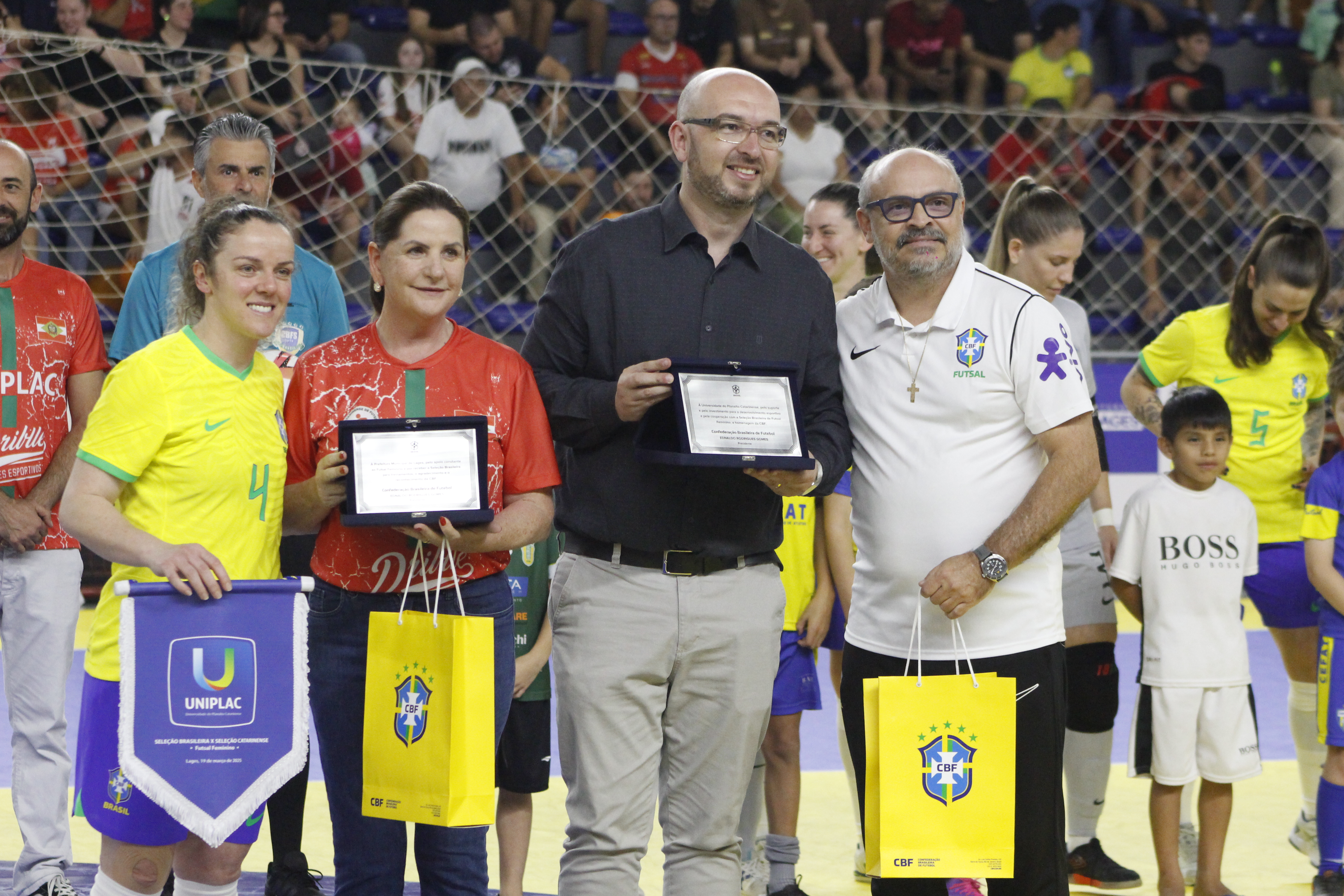 Prefeitura de Lages Brasil conquista Copa América de Futsal Feminino após preparação em Lages