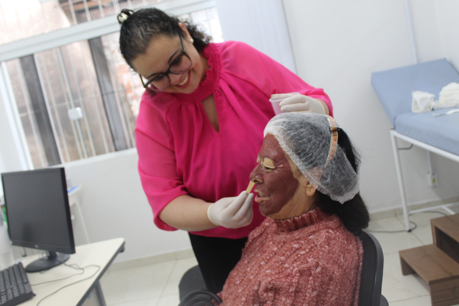 Prefeitura de Lages Secretaria da Saúde realiza ação voltada à saúde das mulheres do bairro da Penha, Nadir e Loteamento Pinhais