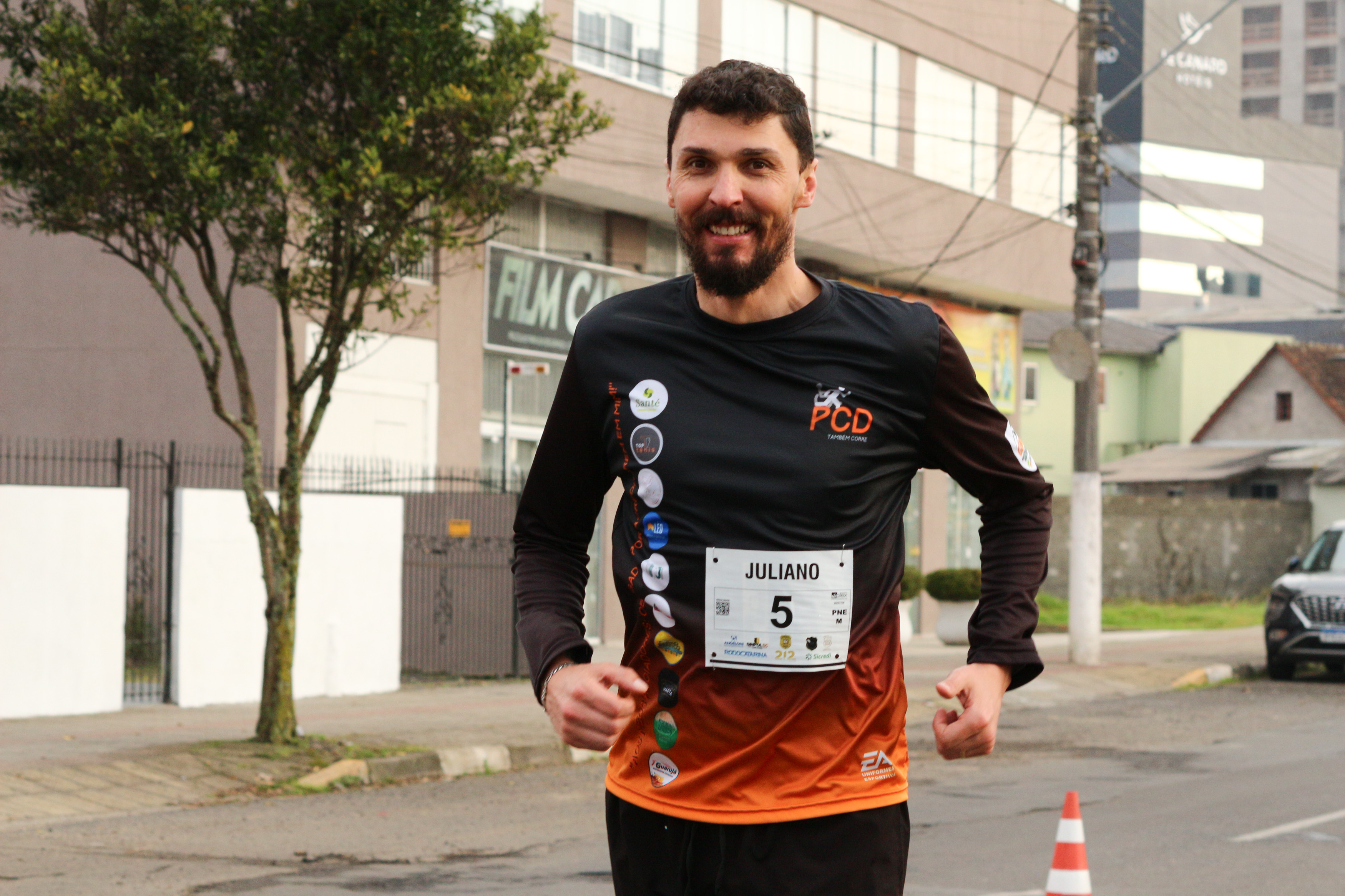 Prefeitura de Lages “Raçudo” e inspirador: Juliano acorda cedo diariamente e já está há mais de 100 dias consecutivos correndo cinco quilômetros sem falhar sequer uma vez