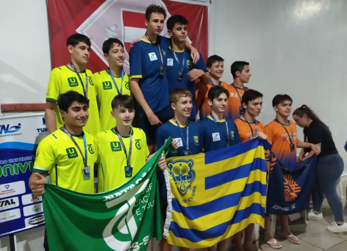 Prefeitura de Lages Delegação lageana da Asena brilha no Campeonato Fita Azul de Natação em Florianópolis