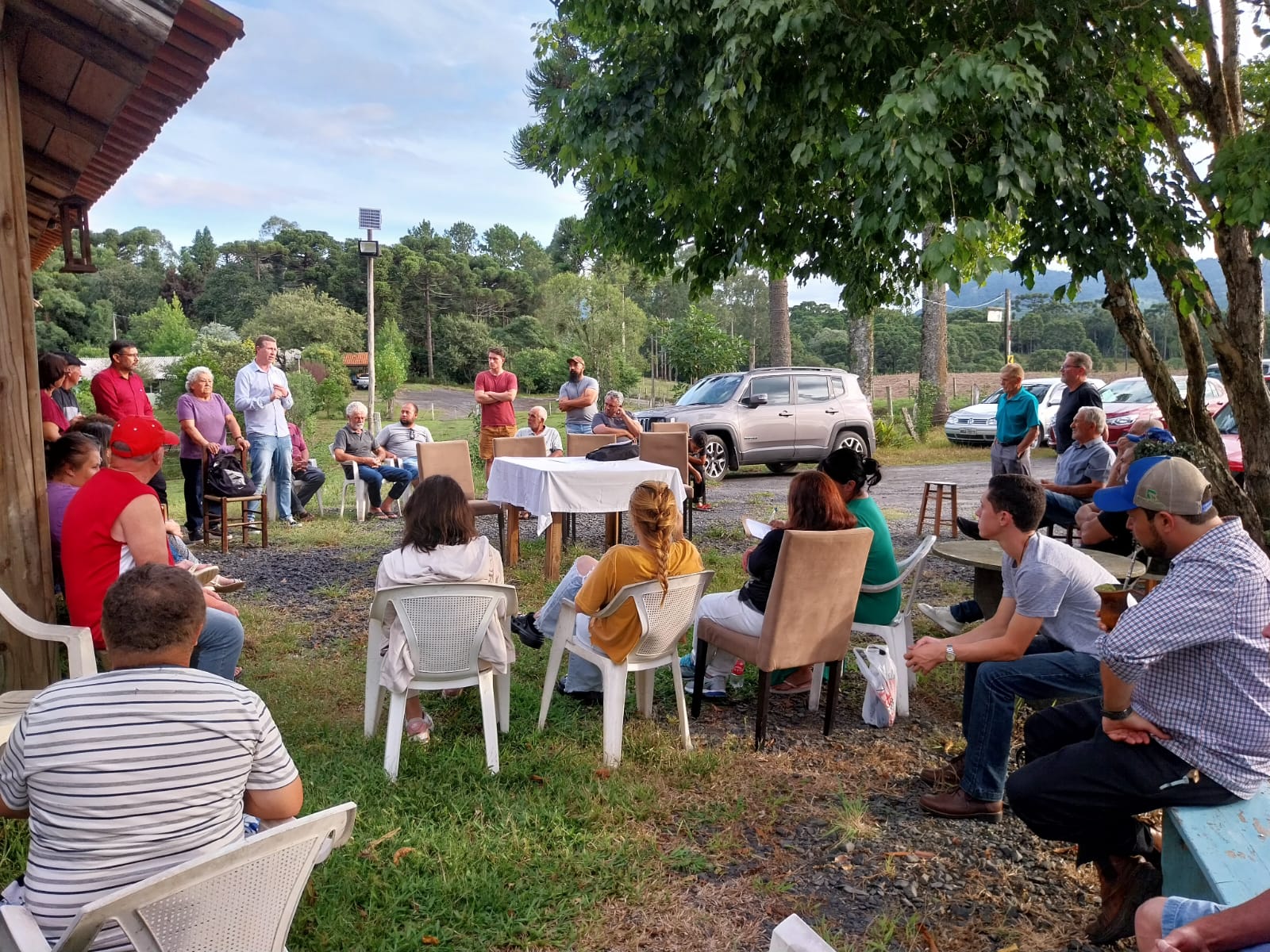 Prefeitura de Lages Secretaria de Agricultura, Pecuária e Pesca mantém diálogo com comunidade rural