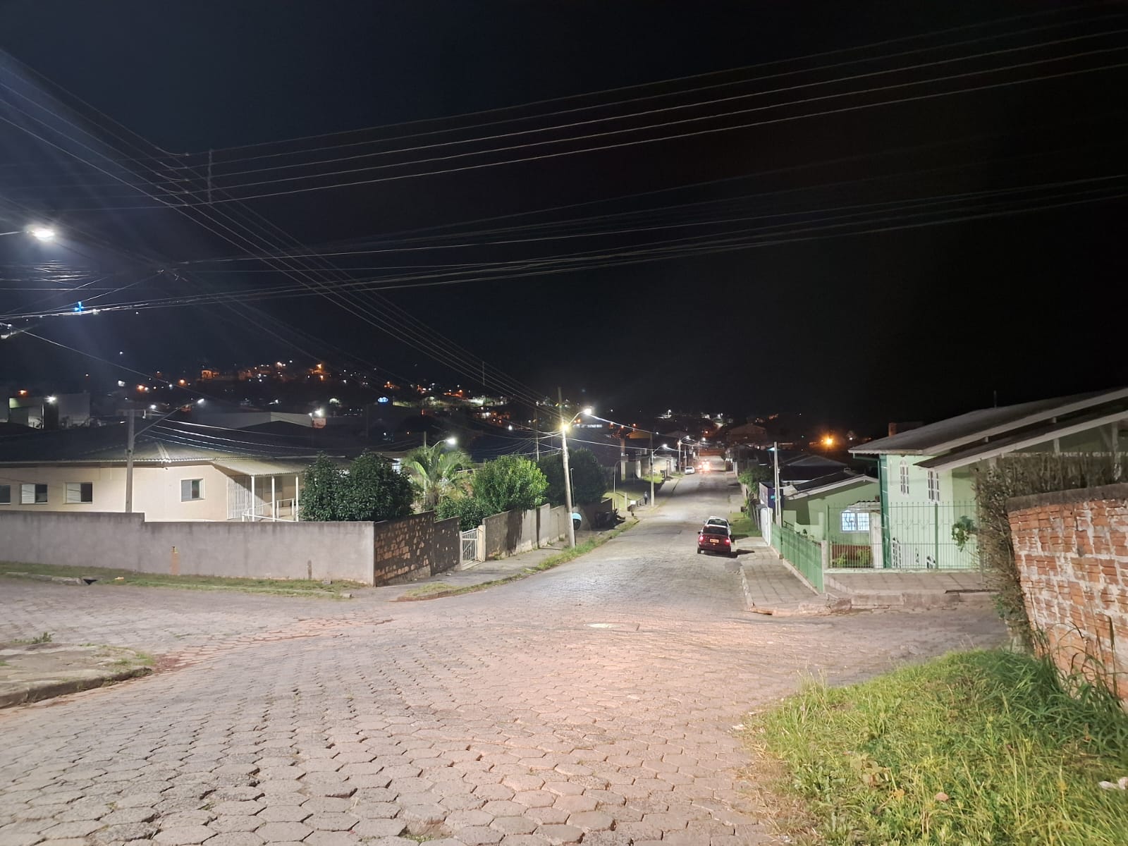 Prefeitura de Lages Iluminação pública recebe melhorias no bairro Centenário