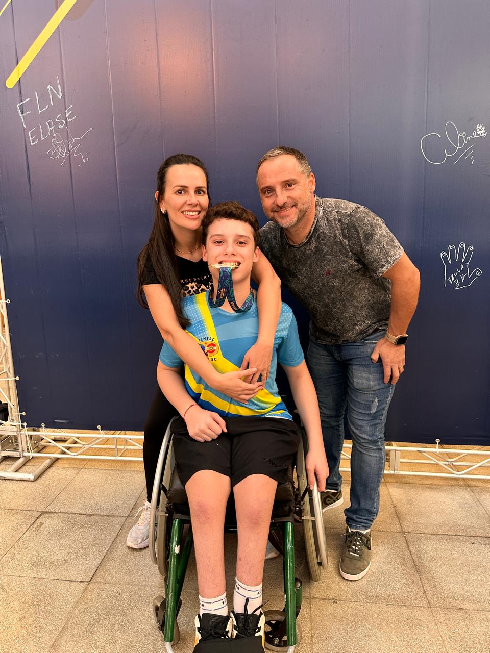 Prefeitura de Lages É Campeão! Arthur Costa Branco faz história ao conquistar título Brasileiro Paralímpico de Tênis de Mesa