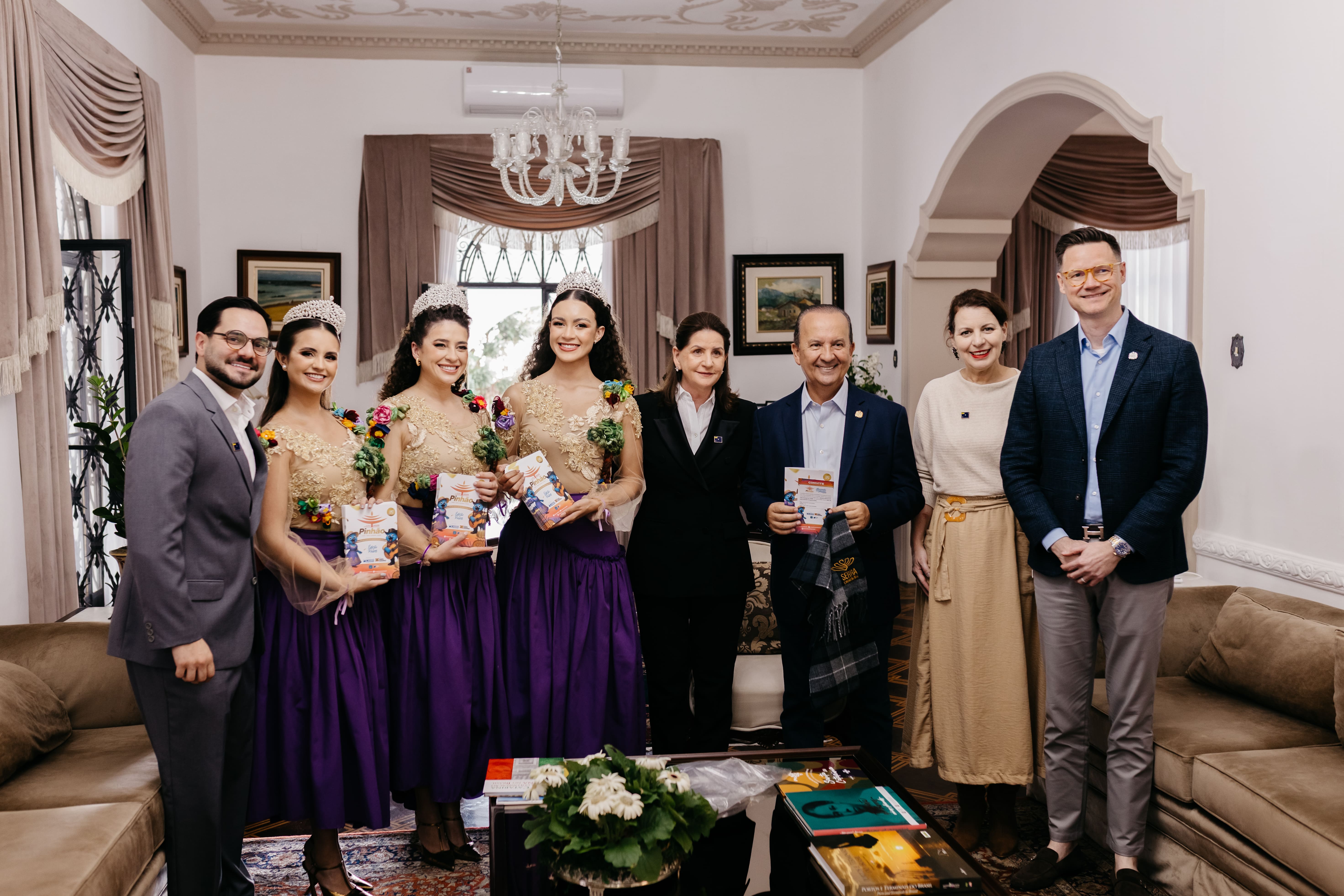 Prefeitura de Lages Retrospectiva Semanal: Últimos ajustes para a 35ª Festa Nacional do Pinhão, proteção e assistência às pessoas durante a onda de frio intenso, ações nas áreas da saúde, educação e esporte