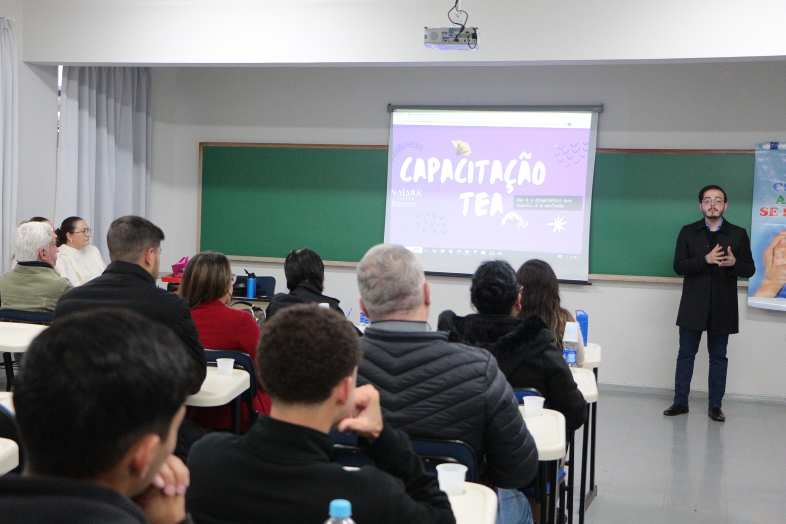 Prefeitura de Lages Procon capacita servidores para atendimento humanizado a pessoas com TEA