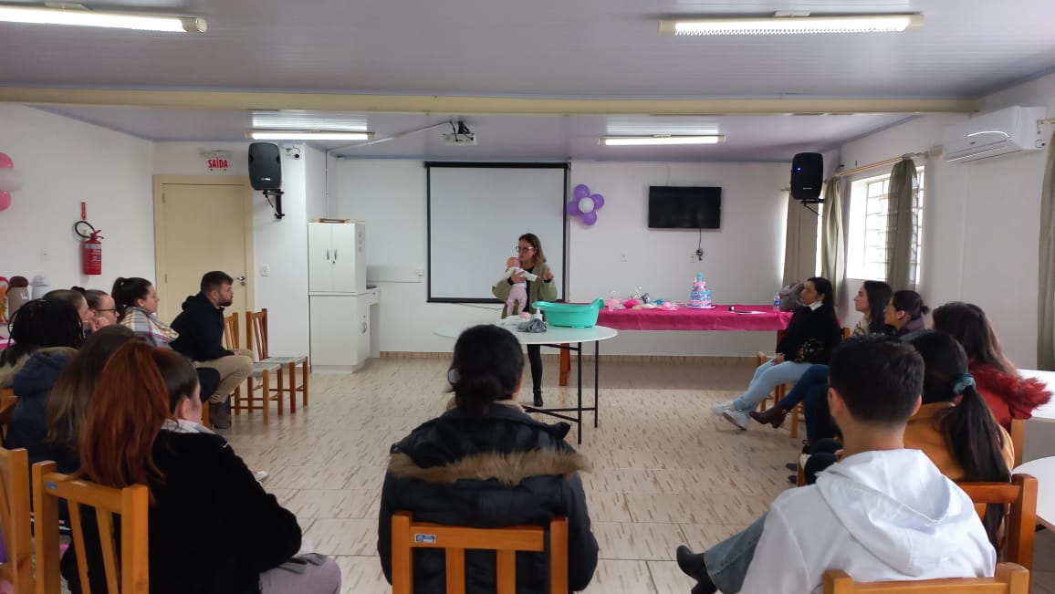 Prefeitura de Lages Futuras mamães mais preparadas: Prefeitura realiza encerramento do Grupo de Gestantes do Centro de Estudos e Assistência à Saúde da Mulher (Ceasm)