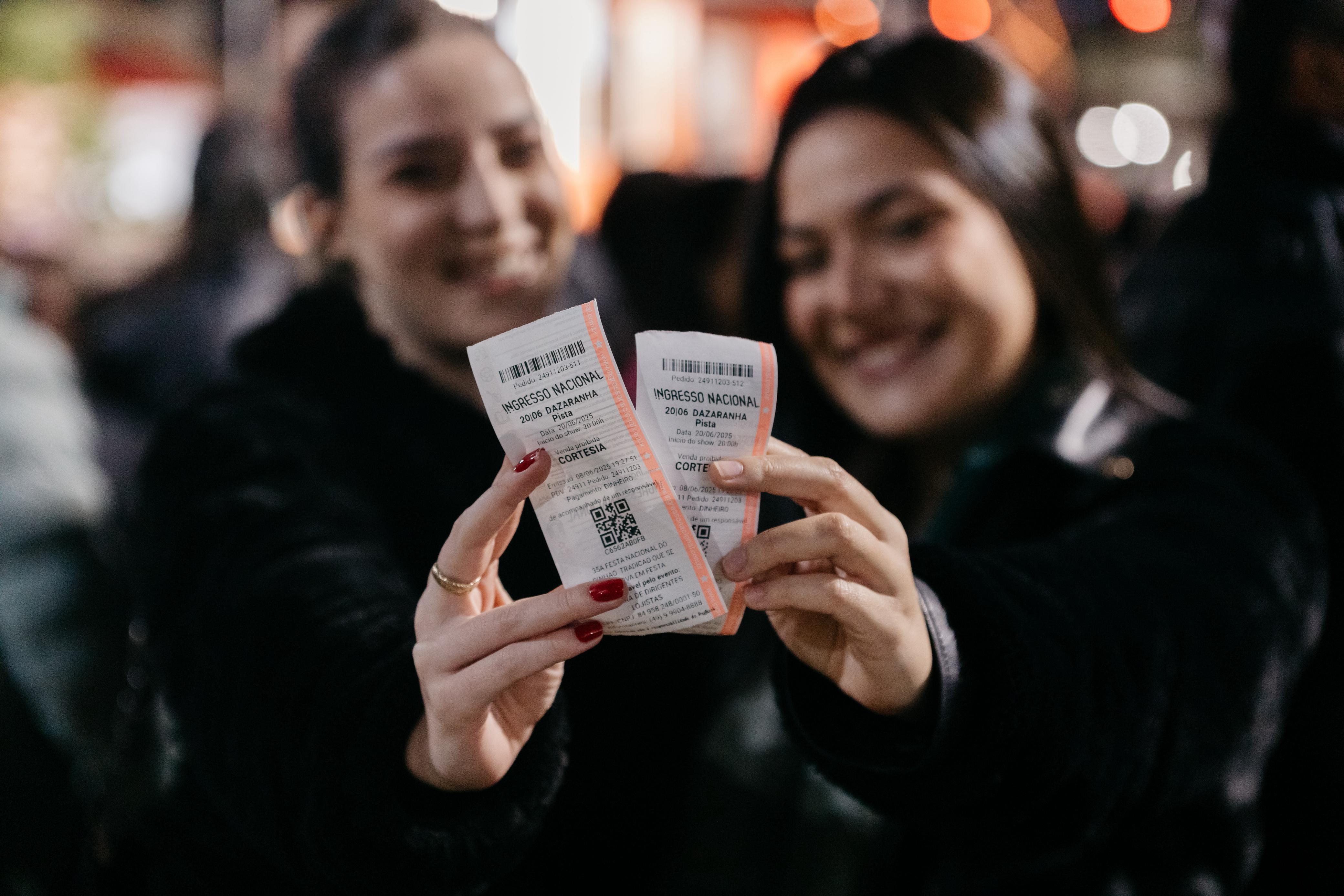 Prefeitura de Lages Terceiro lote de ingressos para shows de Guilherme & Benuto e Fernando & Sorocaba está esgotado