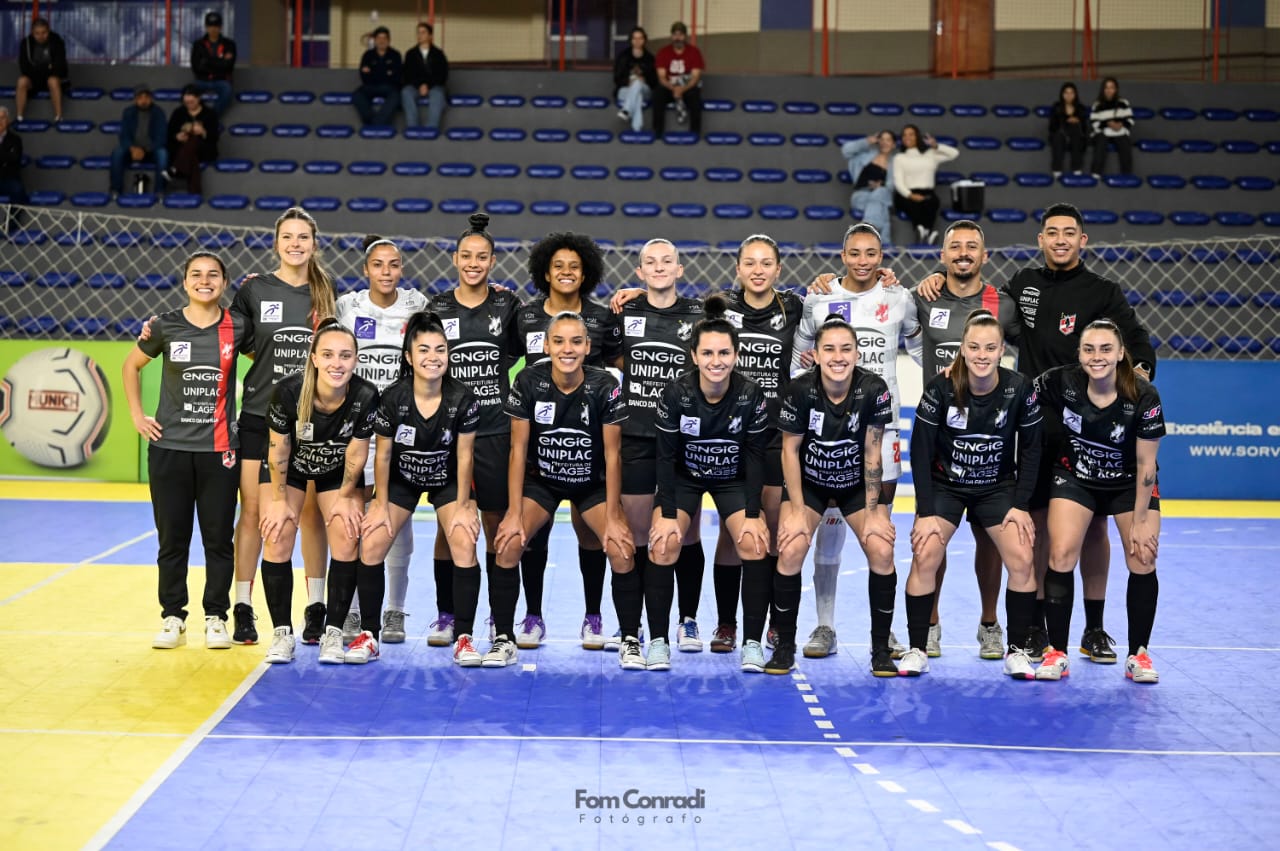 Prefeitura de Lages Leoas da Serra goleia Apcef de Sergipe por 10 a 2 na Liga Nacional de Futsal