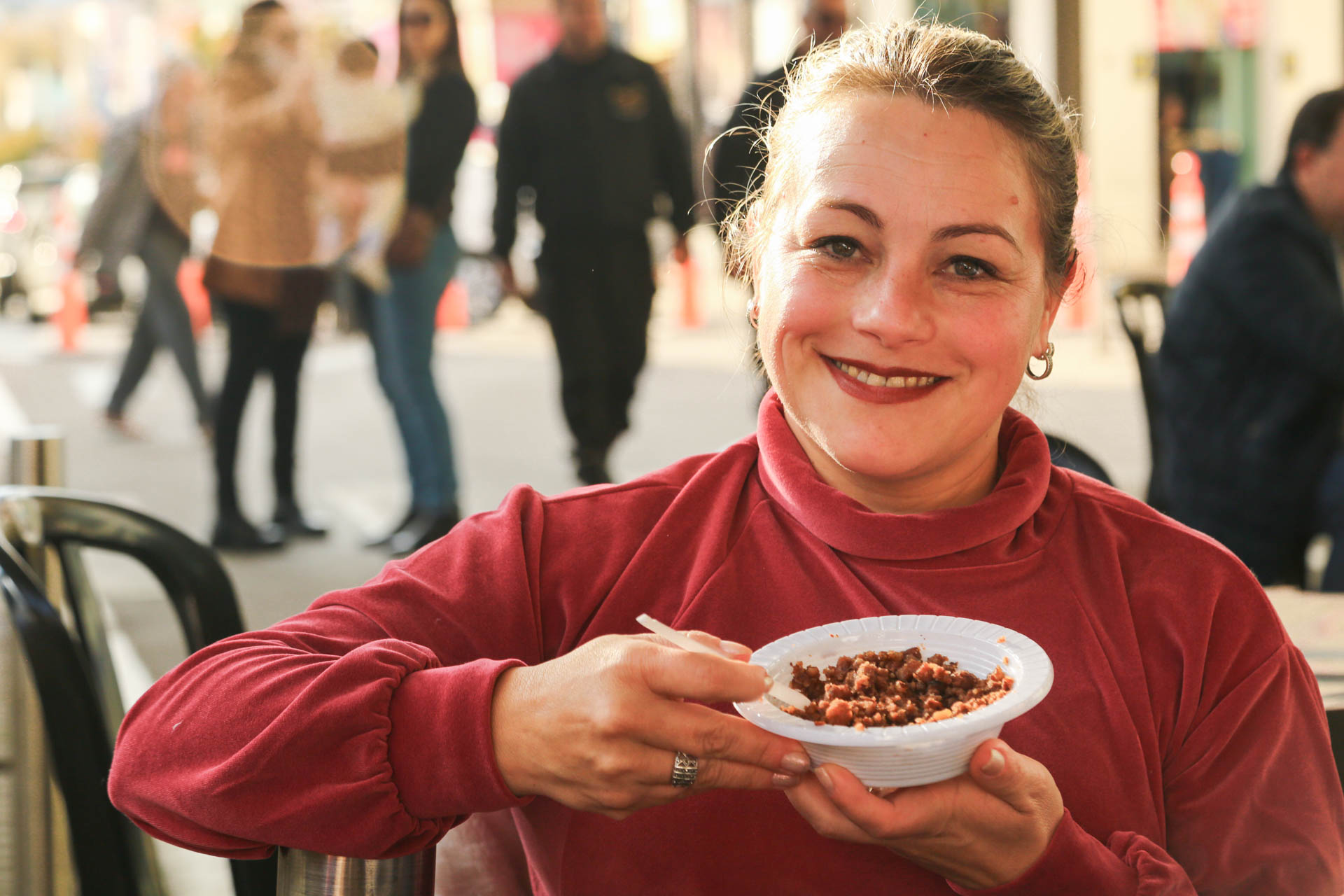 Prefeitura de Lages Lages em Festa! Sucesso nas vendas de pratos típicos já supera o mesmo período do ano passado e deve assegurar continuidade de iniciativas de atenção e afeto às pessoas que mais necessitam