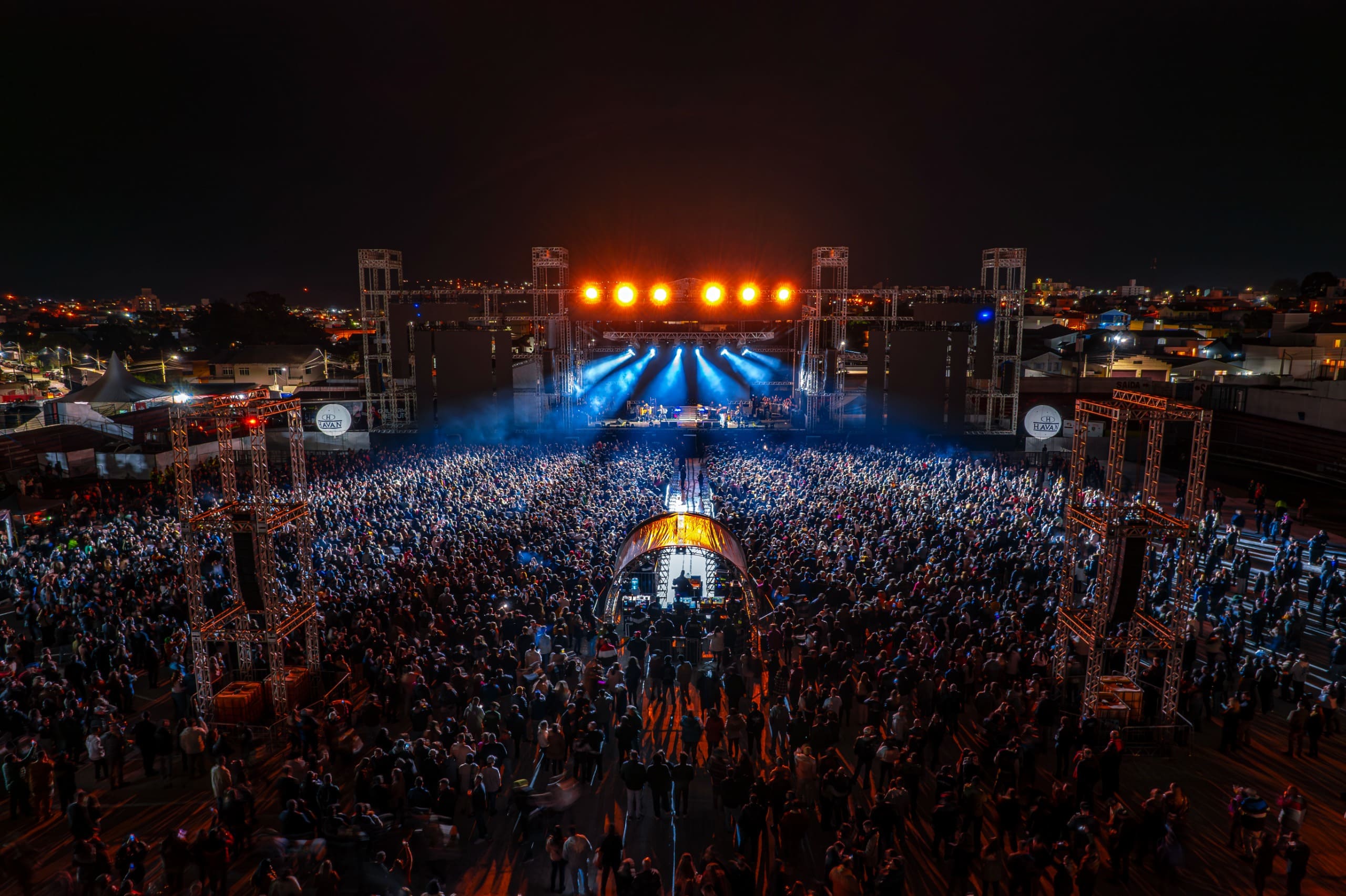 Prefeitura de Lages Público expressivo confirma sucesso do novo formato da 35ª Festa Nacional do Pinhão