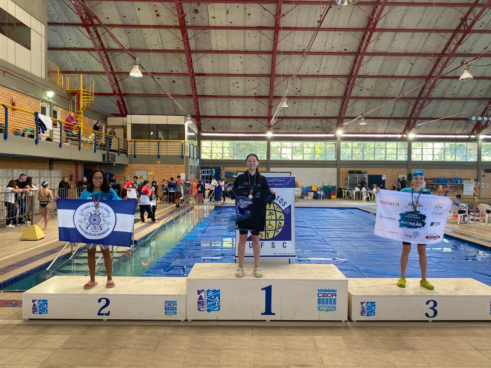 Prefeitura de Lages Jovem talento lageano brilha nas piscinas e mira Jogos Escolares em Blumenau