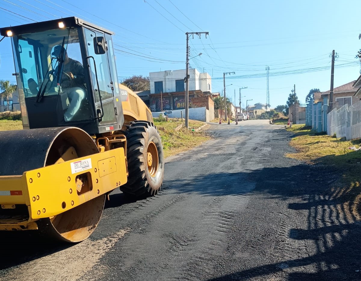 Prefeitura de Lages Recuperação viária: três mil toneladas de massa asfáltica já foram aplicadas para corrigir buracos na cidade