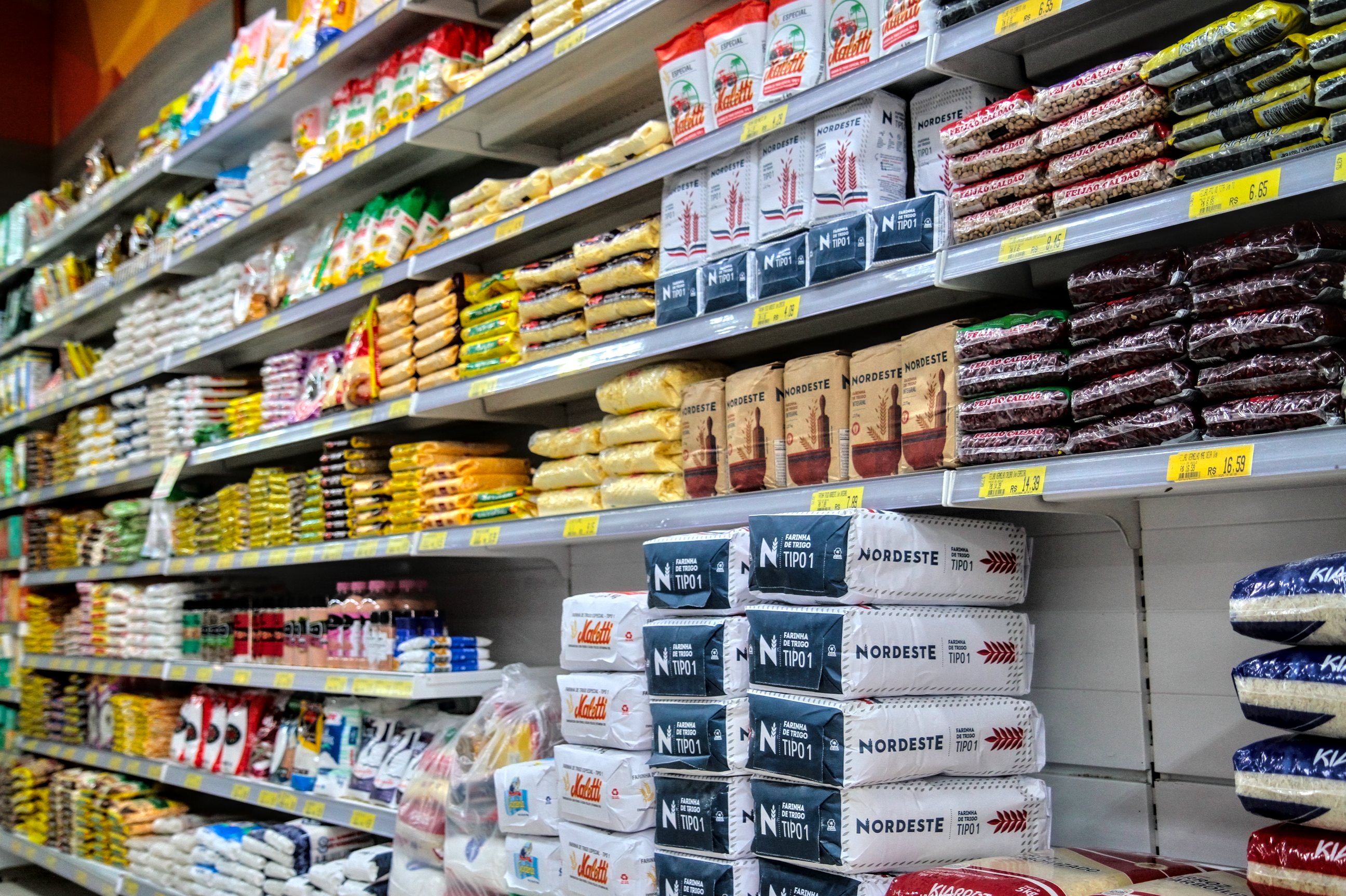 Prefeitura de Lages Pesquisa de preços da cesta básica realizada pelo Procon apresenta variações que podem chegar a 200% na comparação entre estabelecimentos