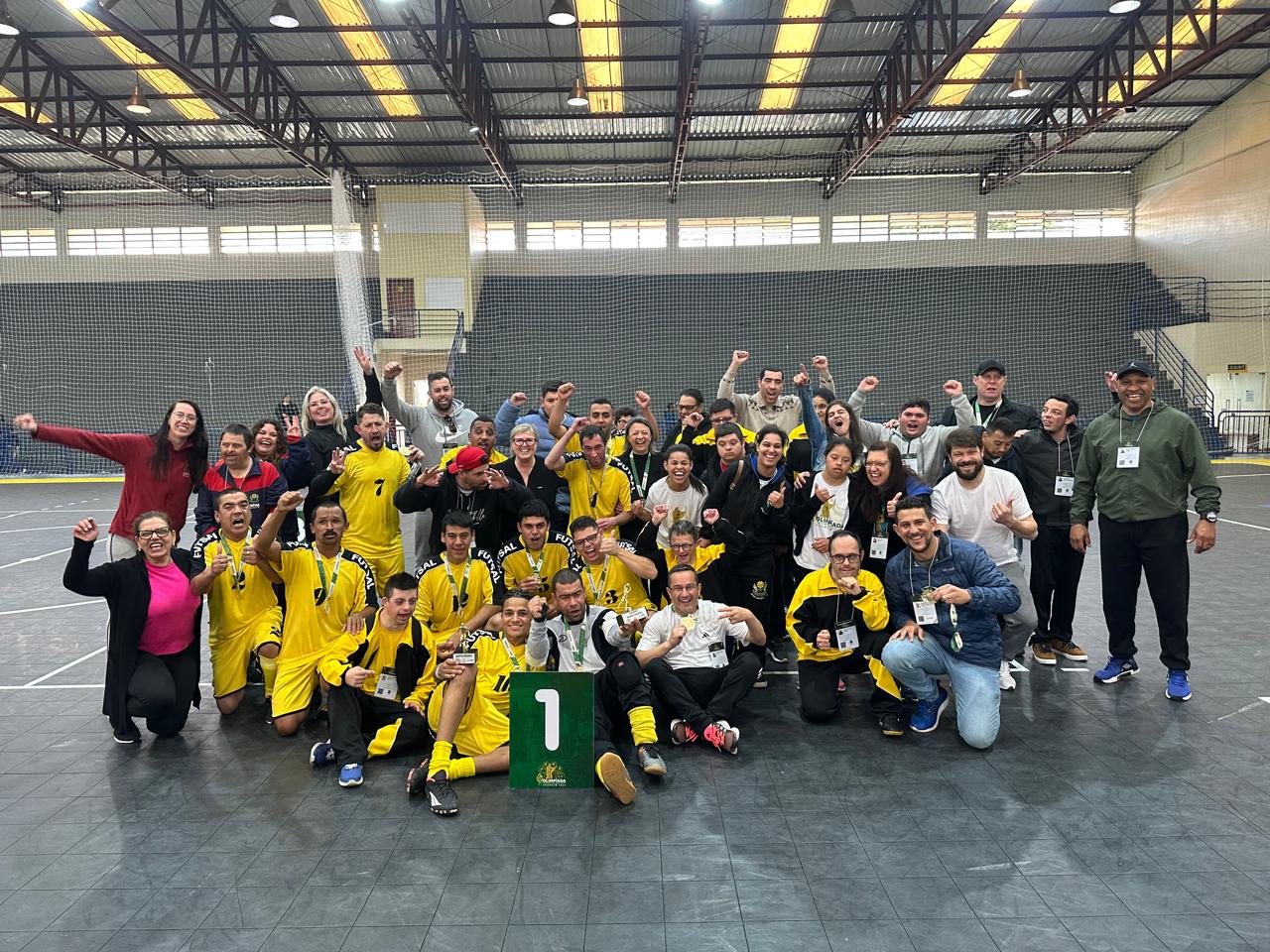 Prefeitura de Lages Apae de Lages é campeã no futsal da Olimpíada Estadual das Apaes e garante vaga na etapa nacional