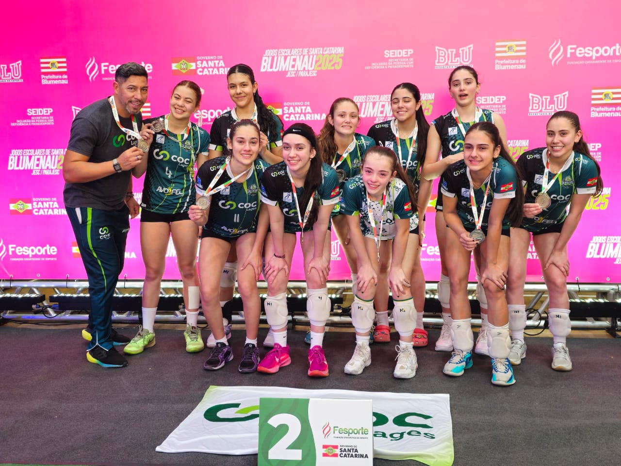 Prefeitura de Lages COC Lages conquista medalha de prata no voleibol feminino dos Jesc