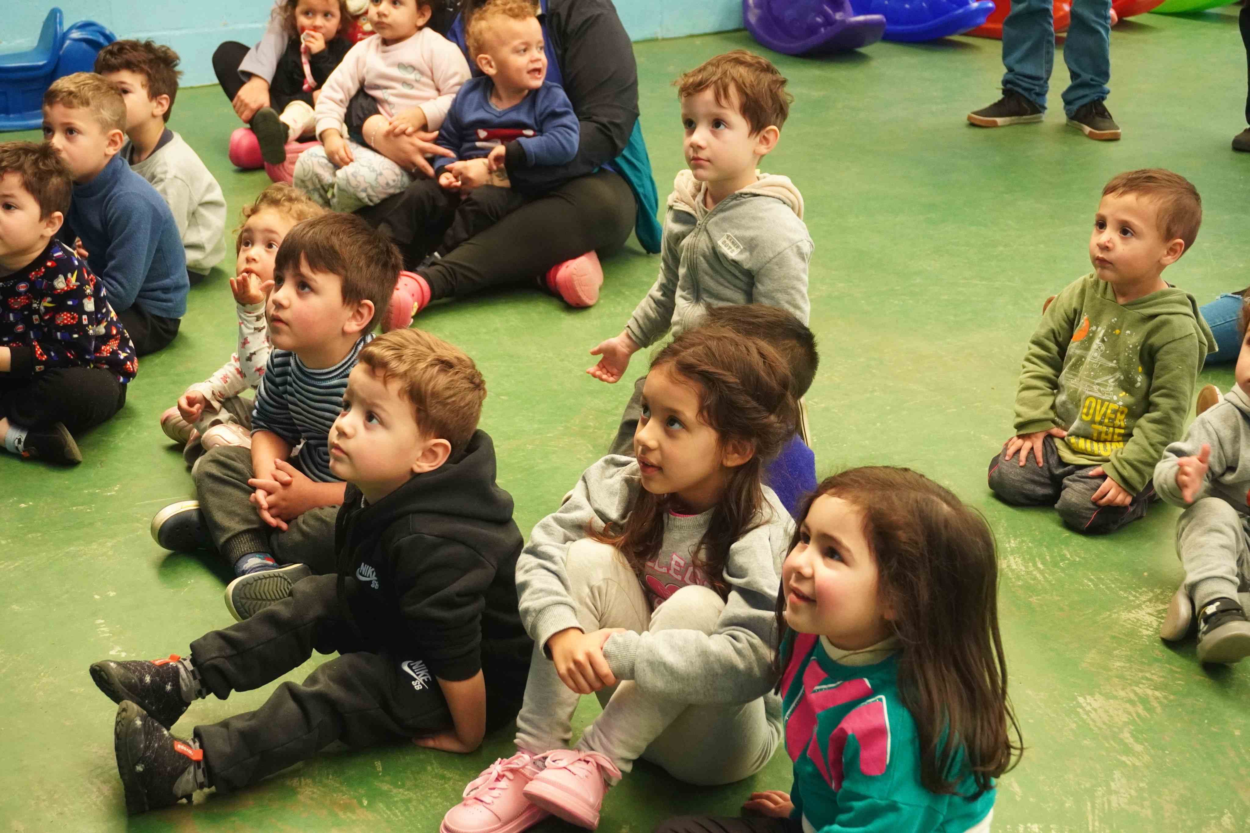 Prefeitura de Lages Programa Estação do Brincar Primeira Infância proporciona alegria e entretenimento às crianças durante o recesso escolar