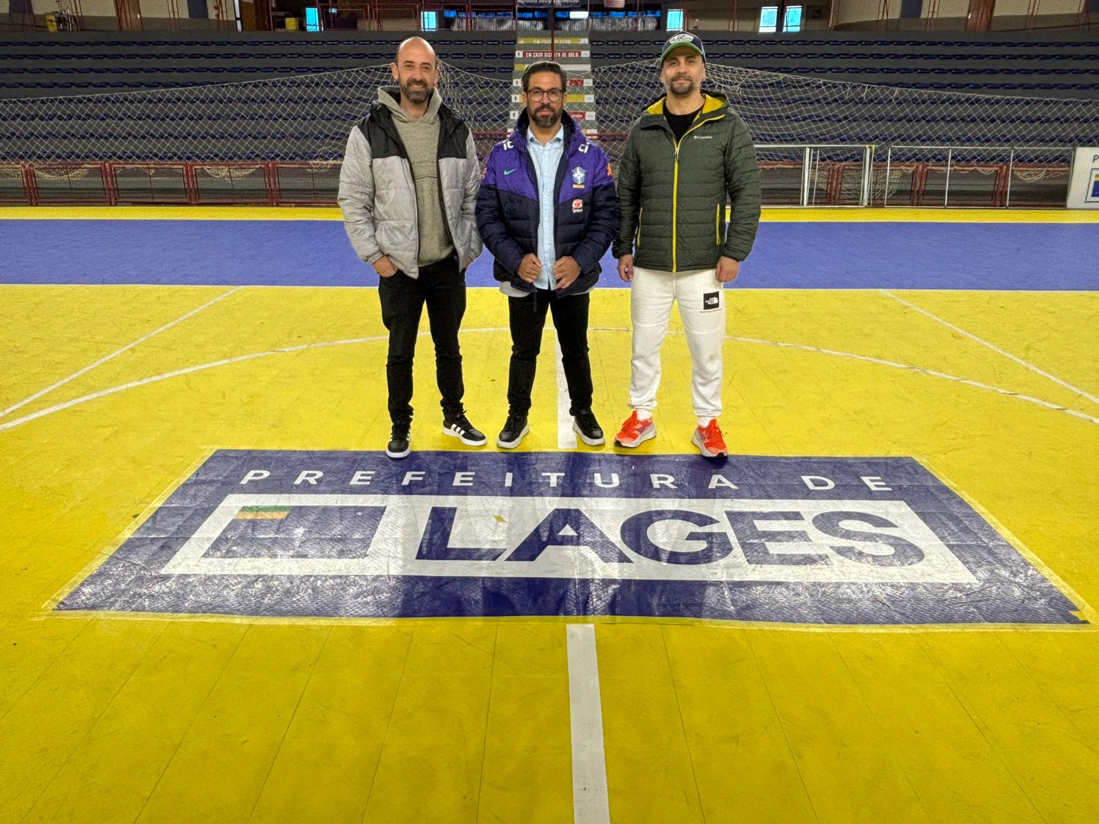 Prefeitura de Lages Lages será o palco da preparação da Seleção Brasileira para a 1ª Copa do Mundo de Futsal Feminino da FIFA